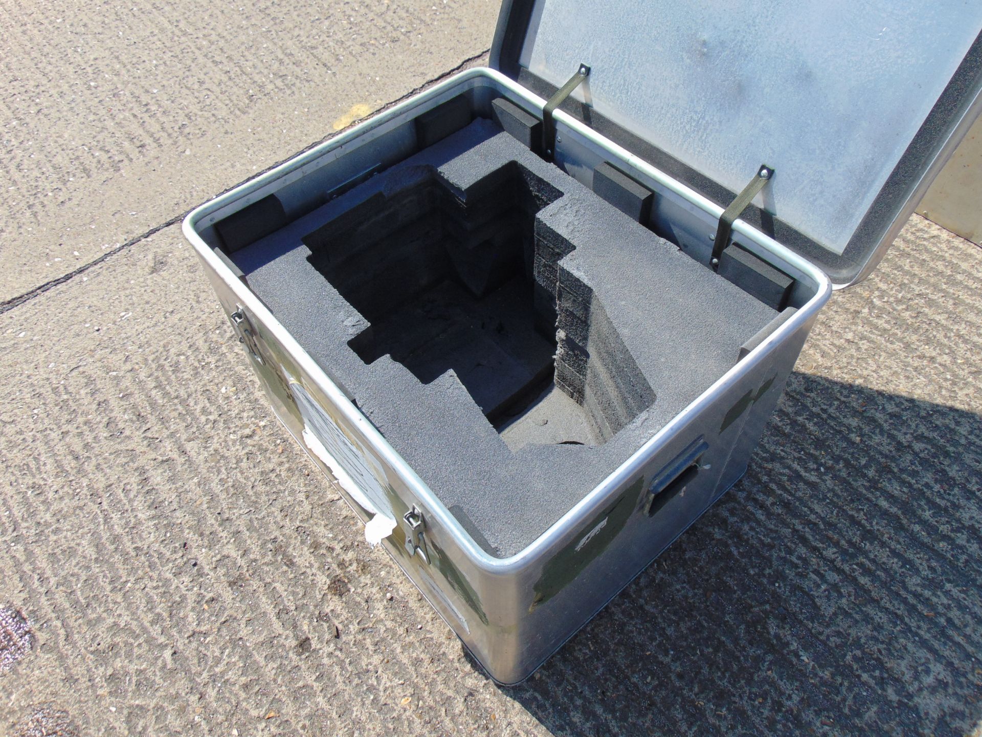 Large Aluminium Storage Box 0.72m x 0.59m x 0.52m - Image 4 of 4