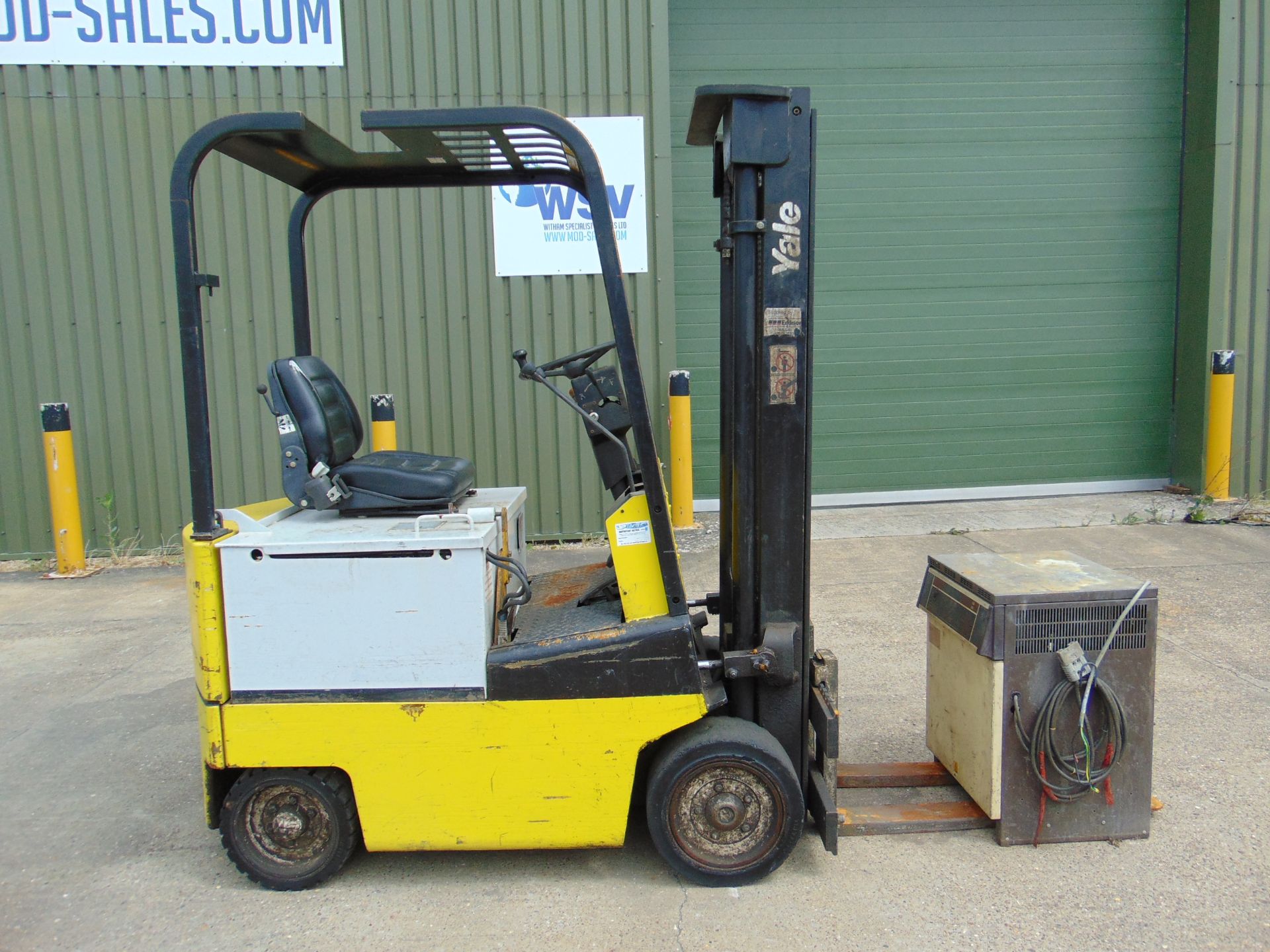 Yale ERC18 1.8 ton Electric Forklift c/w Battery Charger - Bild 4 aus 17