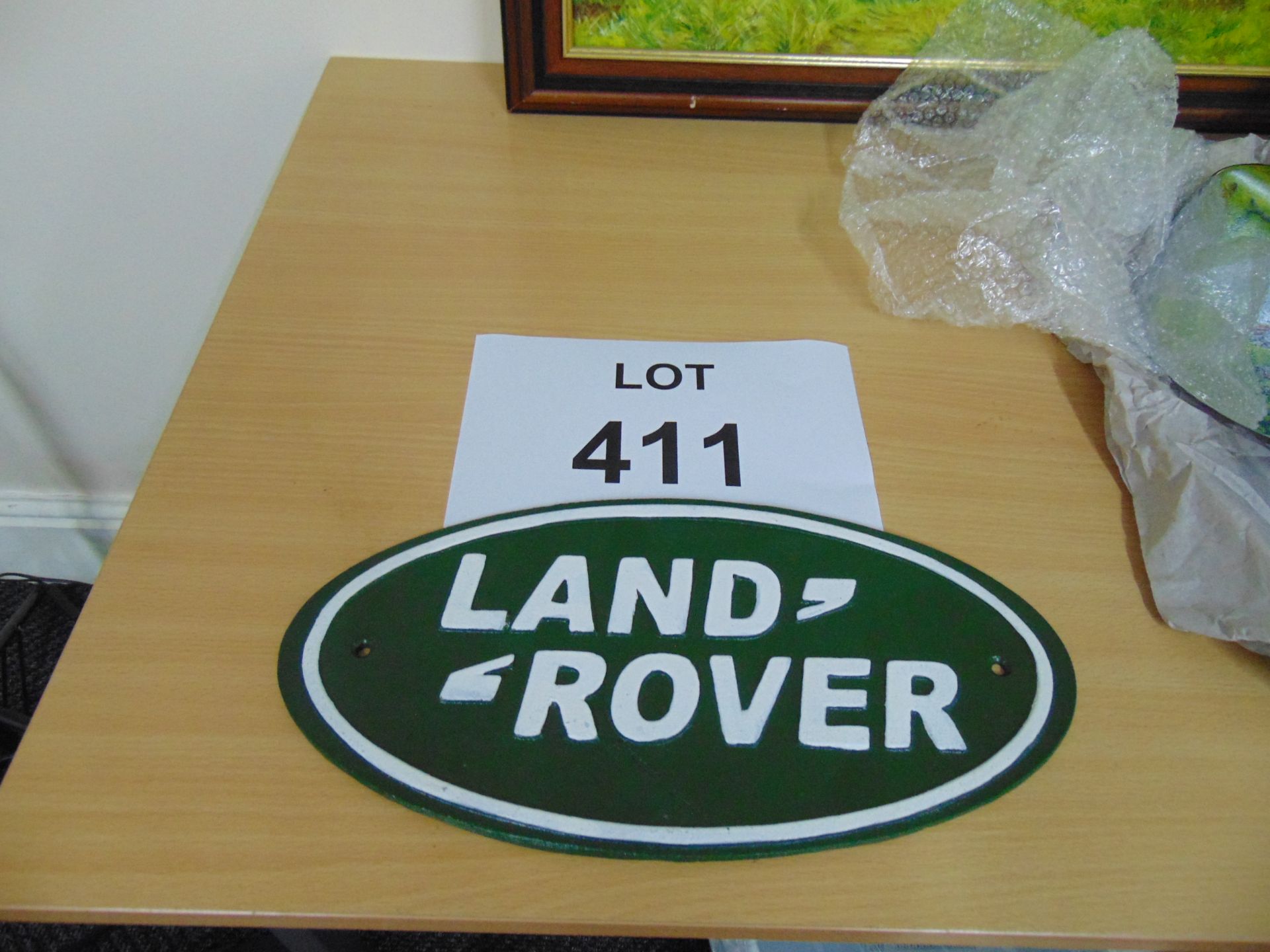 Land Rover Cast Iron Hand Painted Workshop sign 34cms x 17cms - Image 2 of 2