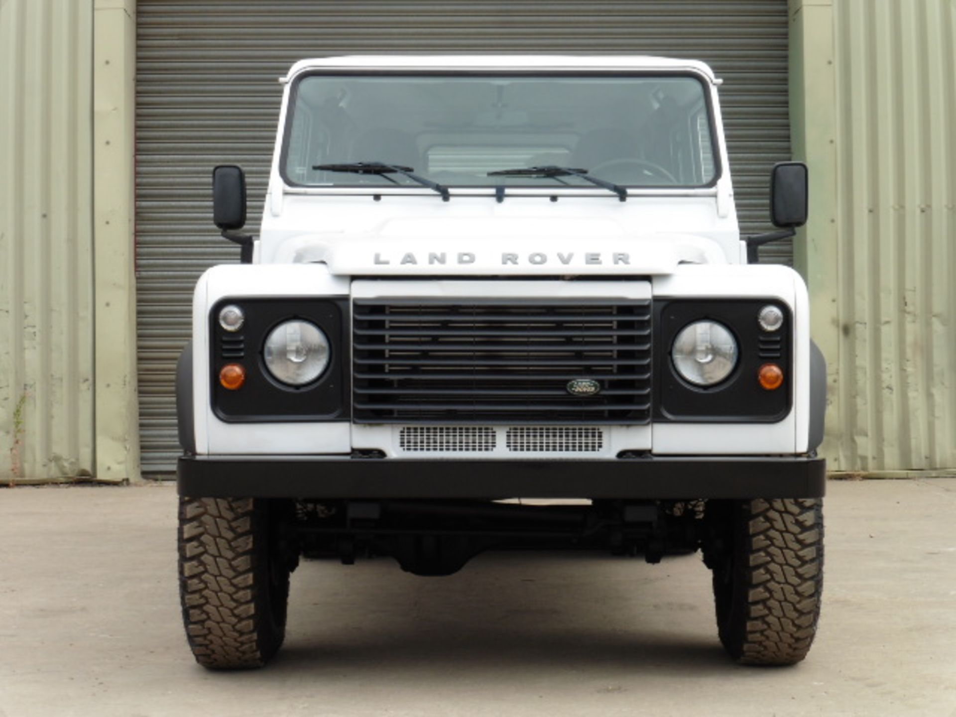 Delivery Mileage 2013 model year Land Rover Defender 110 5 door station wagon LHD - Image 2 of 20