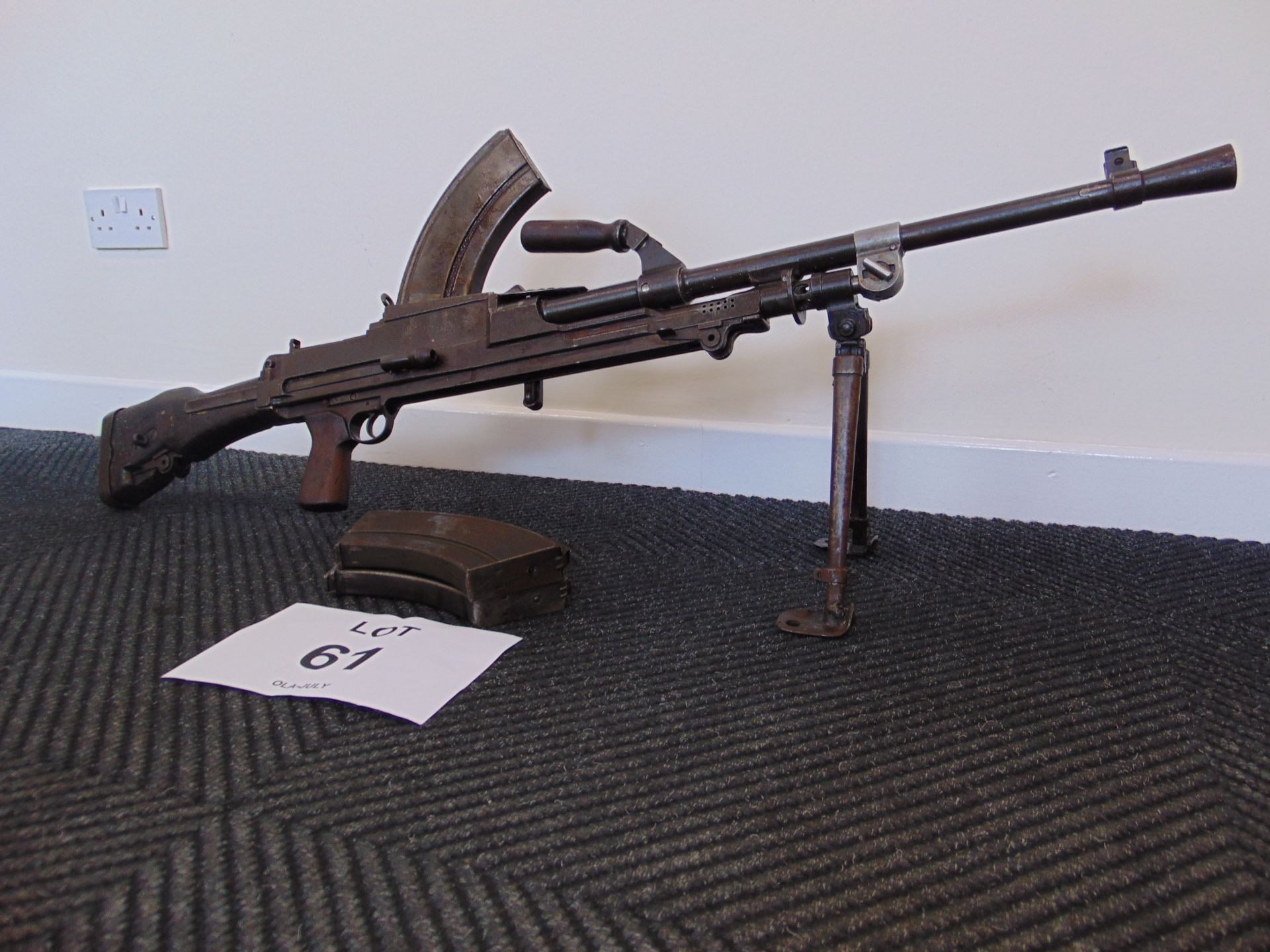 ORIGINAL WW2 Enfield Mk 1 . 303 BREN (Light Machine Gun) Dated 1942 Deactivated - Image 3 of 14