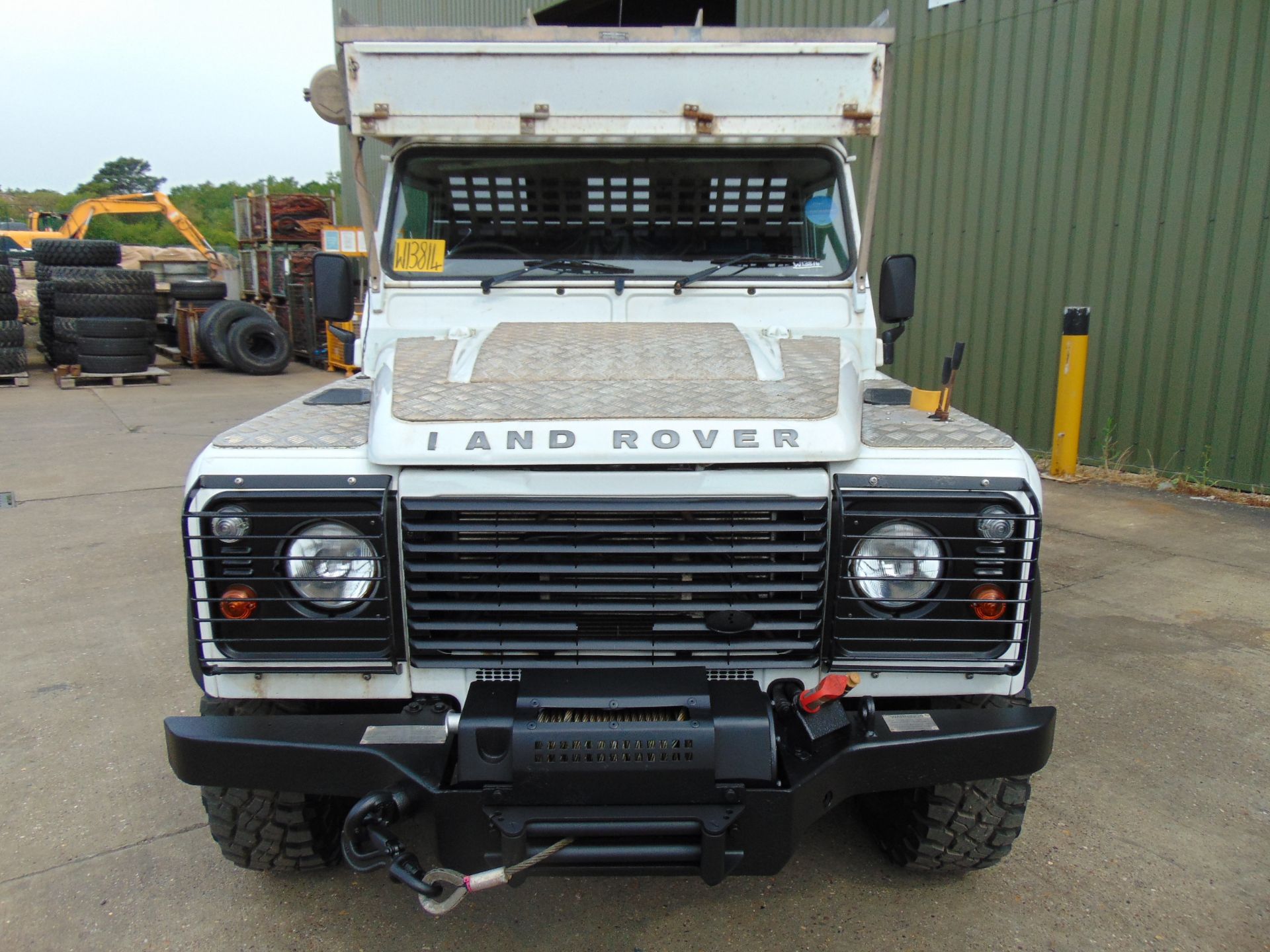 2013 Land Rover Defender 110 Puma hardtop 4x4 Utility vehicle (mobile workshop) with hydraulic winch - Image 3 of 44