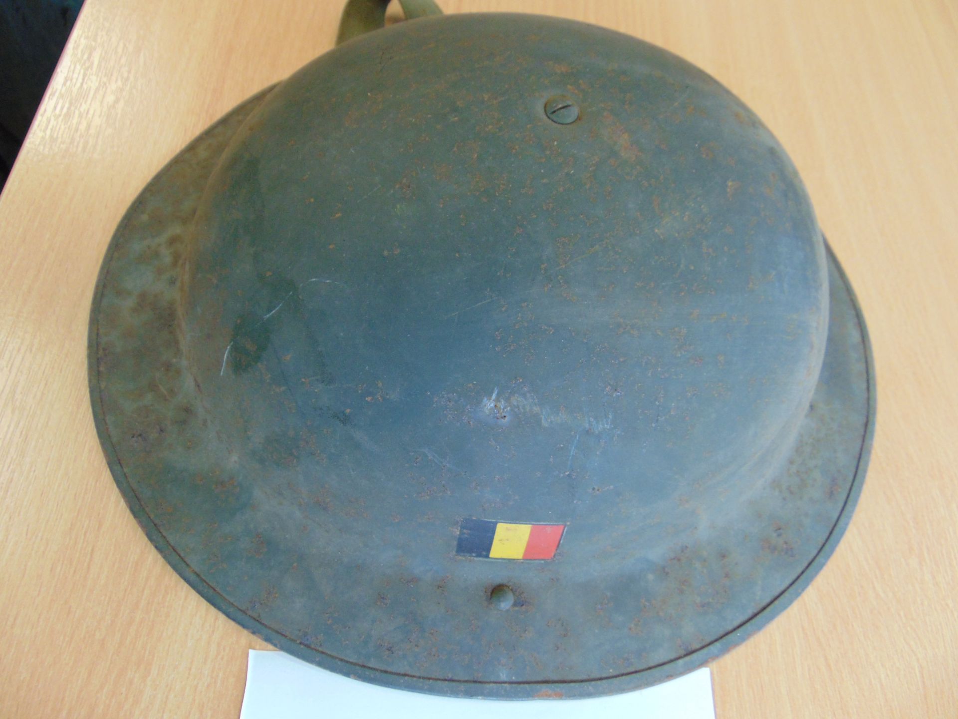 Very Nice Unissued Condition WW2 Belgium Army Steel Helmet c/w Liner - Image 3 of 4