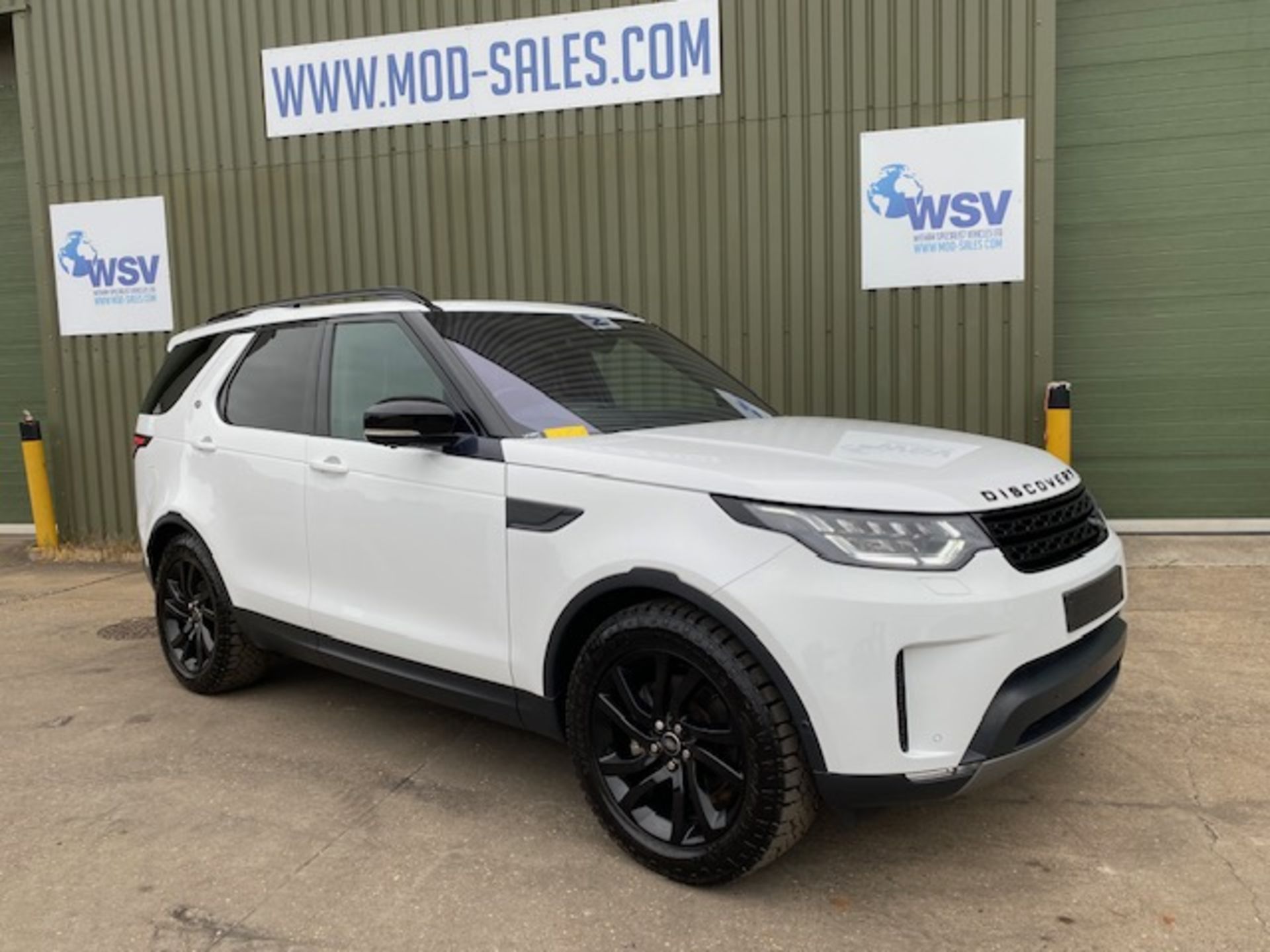 2019 model year Land Rover Discovery 5 3.0 TDV6 HSE Luxury RHD ONLY 5778 MILES!