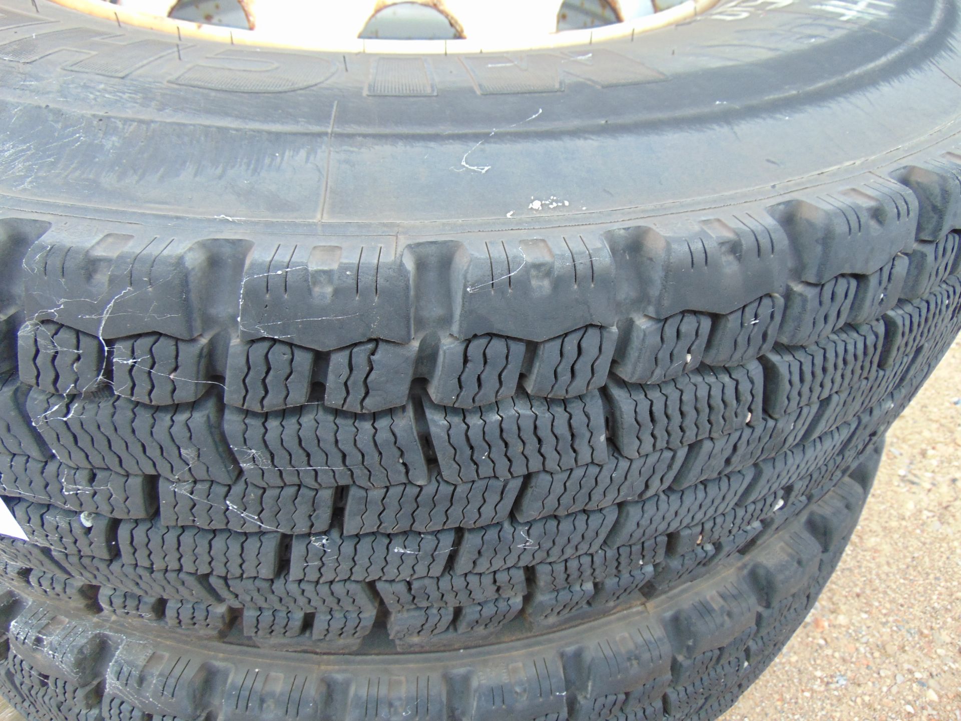 2 x Michelin ICE GRIP 315/80 R22.5 on Rims - Image 3 of 5