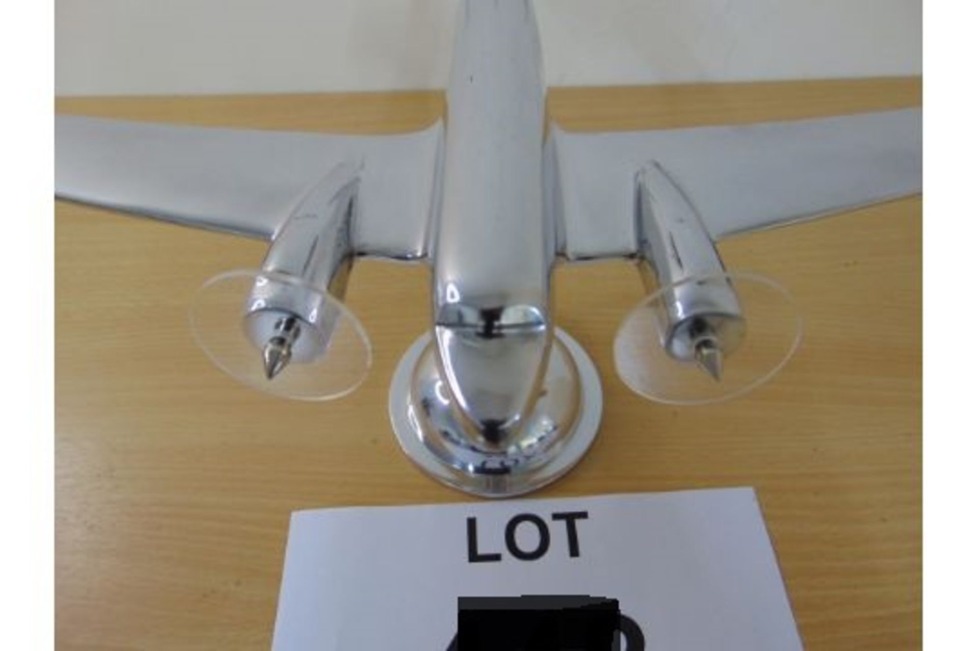 DESK TOP MODEL DAKOTA DC3 POLISHED ALUMINIUM ON BASE - Image 3 of 6