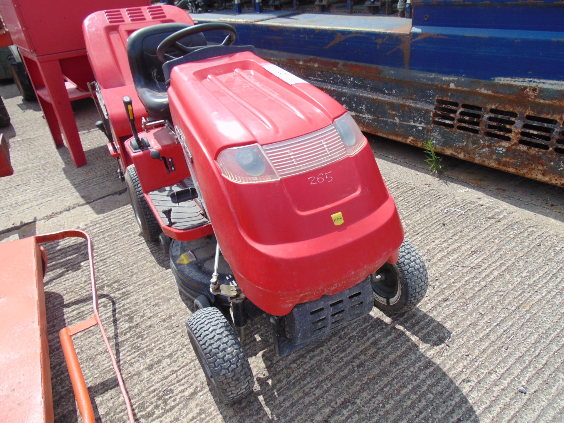 Countax 350H Ride on Mower c/w Collector etc - Image 8 of 16