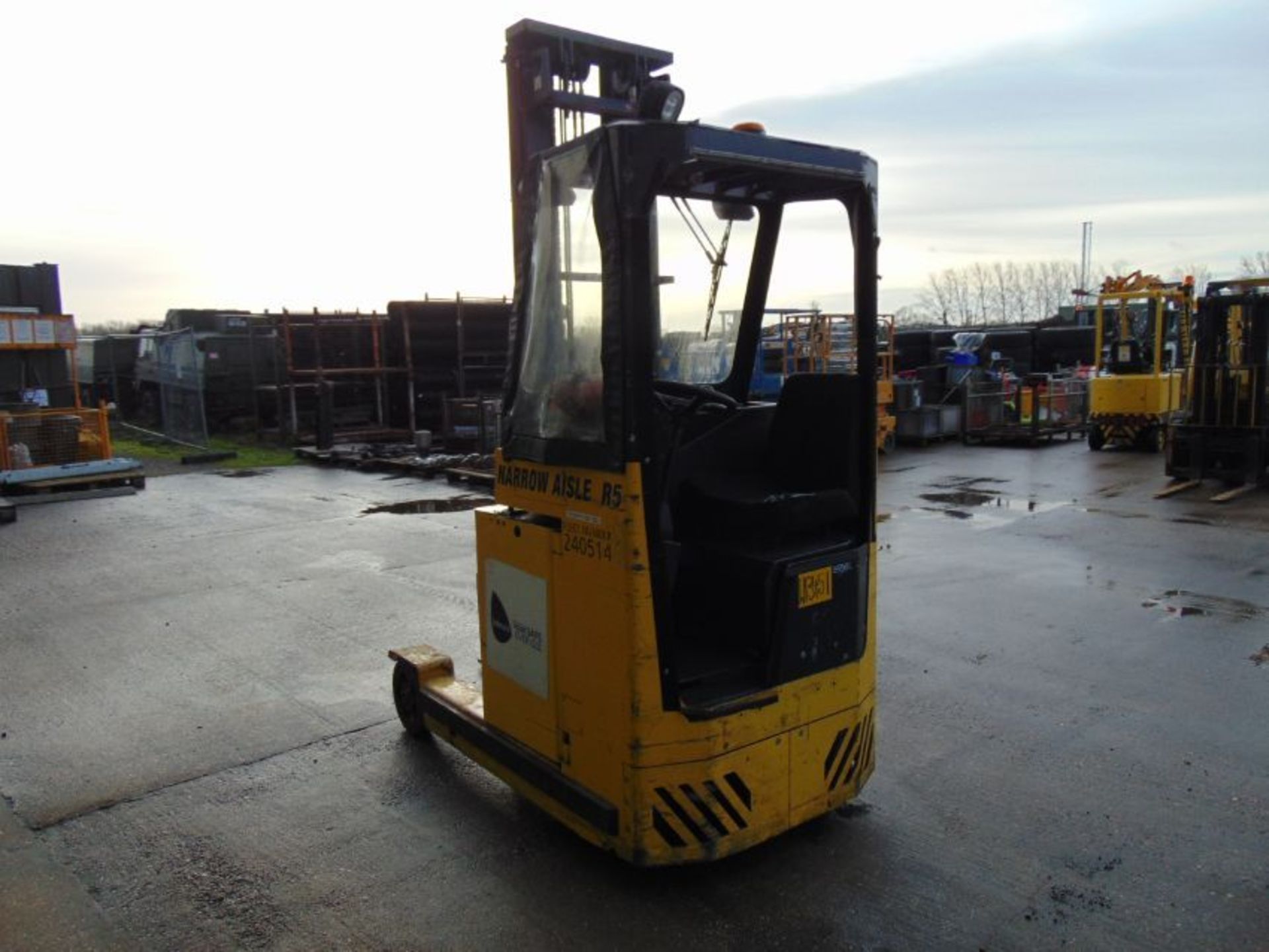 Narrow Aisle R5.16N Electric Reach Forklift - Bild 10 aus 20