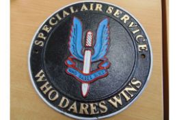 SAS WHO DARES WIN CAST IRON HAND PAINTED WALL PLAQUE 25CMS DIA