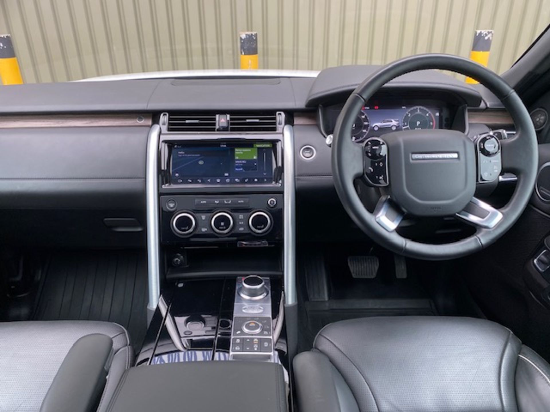 2019 model year Land Rover Discovery 5 3.0 TDV6 HSE Luxury RHD ONLY 5778 MILES! - Bild 14 aus 21
