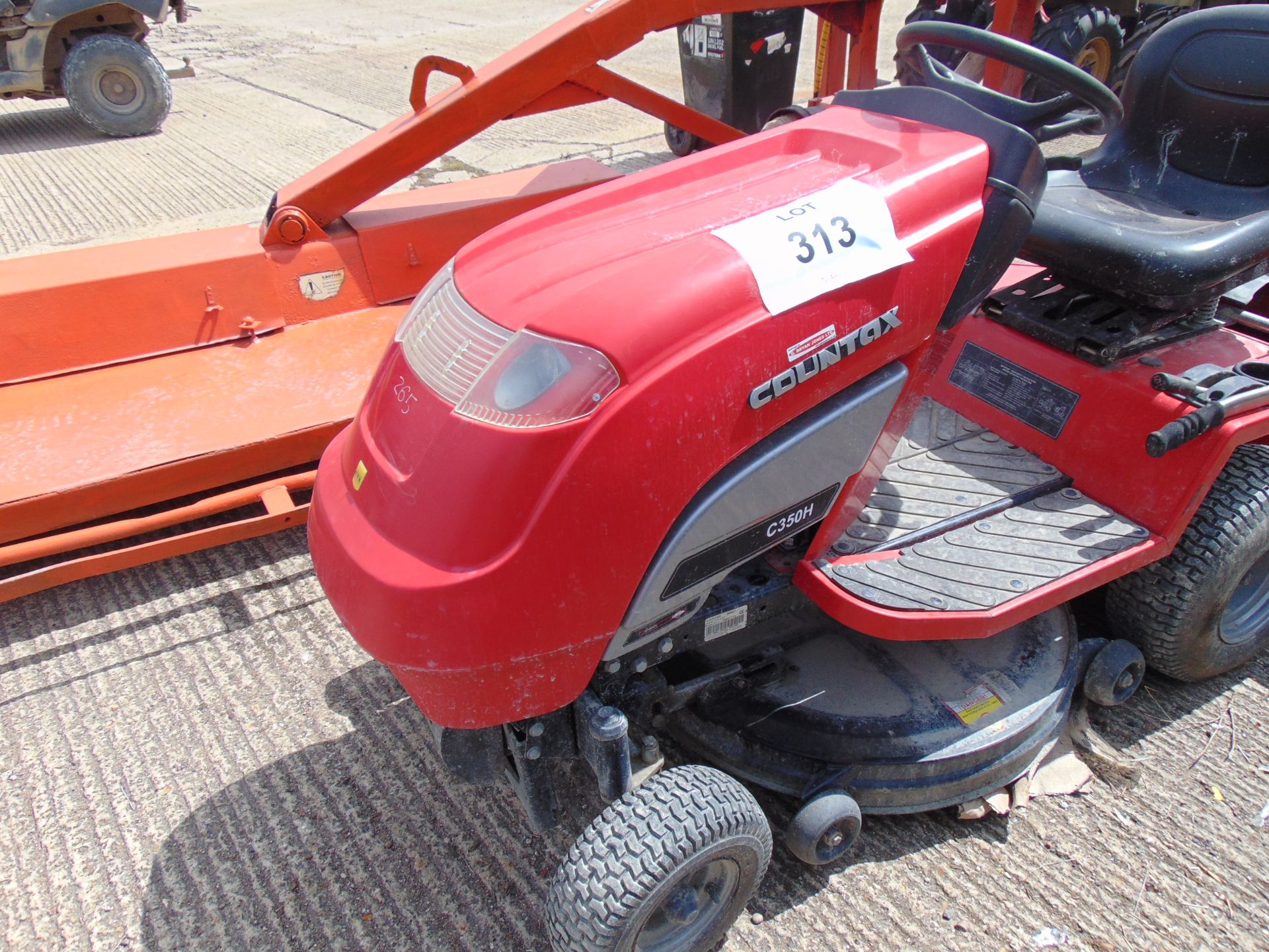 Countax 350H Ride on Mower c/w Collector etc - Image 2 of 16