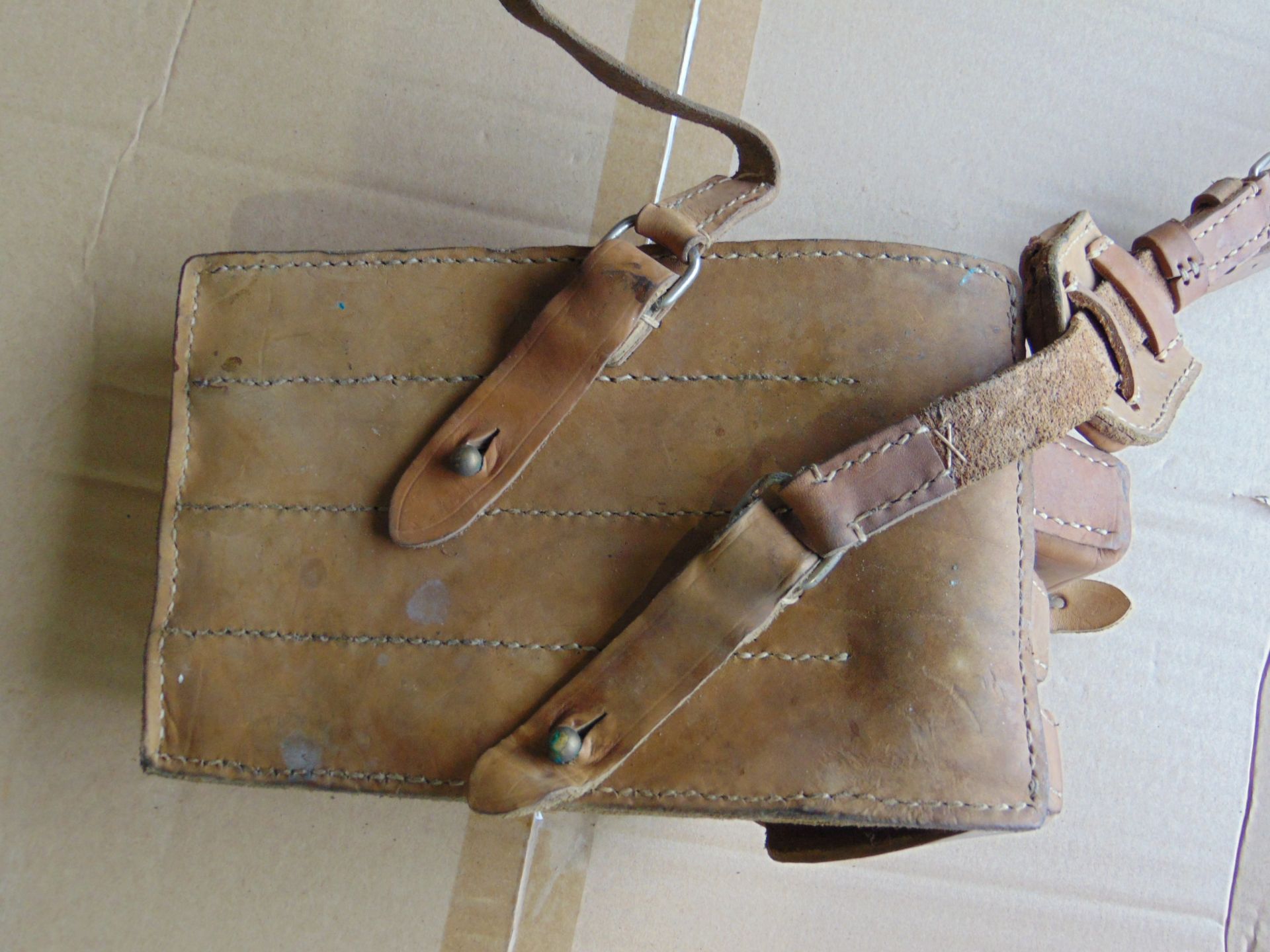 RARE ORIGINAL US THOMPSON LEATHER STICK MAGAZINE AMMO POUCH - Image 4 of 5