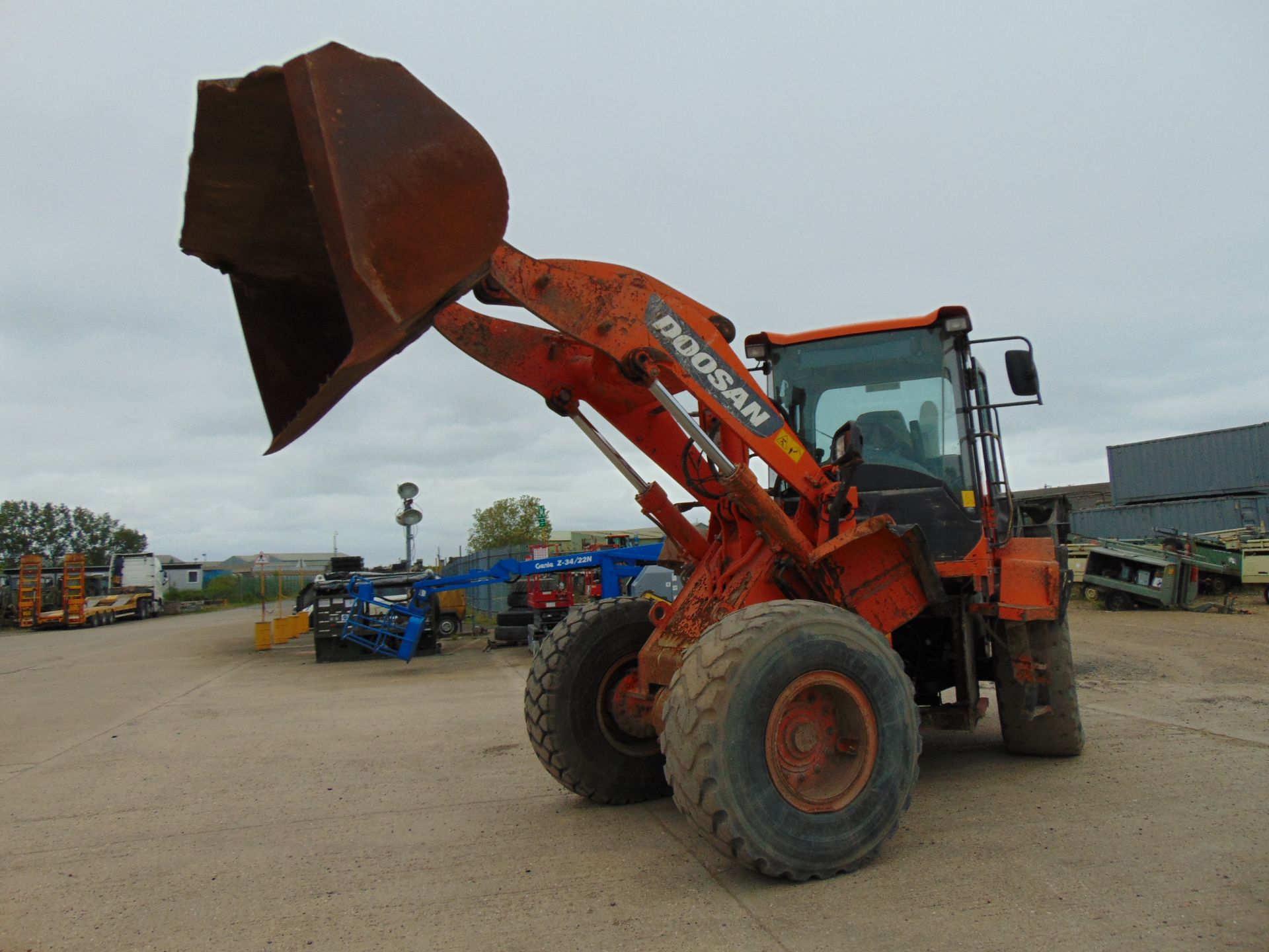 2016 Doosan DL250 Wheel Loader - Image 2 of 30