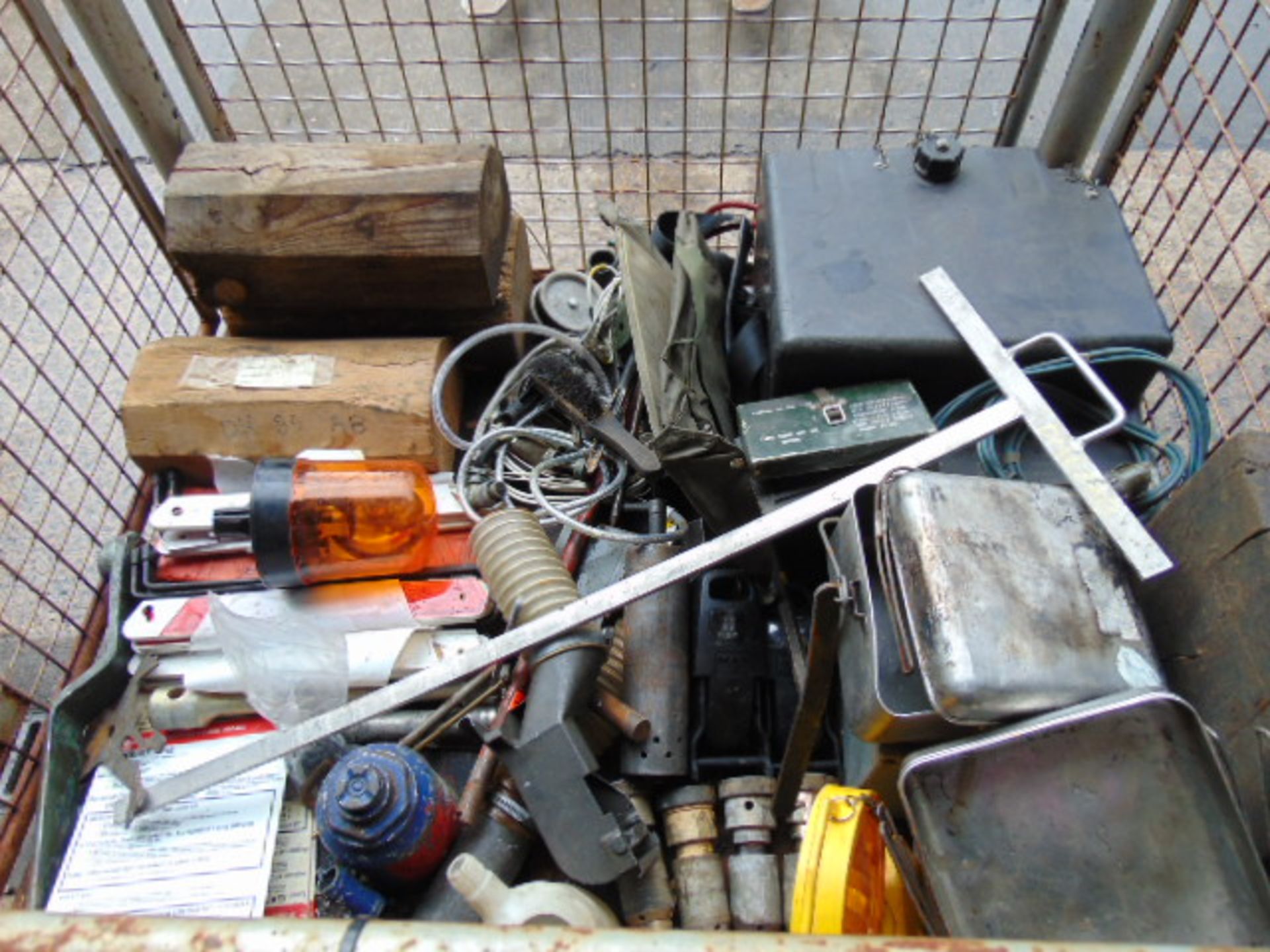 1 x Stillage of Fighting Vehicle Spares inc Cables, Pins, Water Container, Chocks, Beacon etc