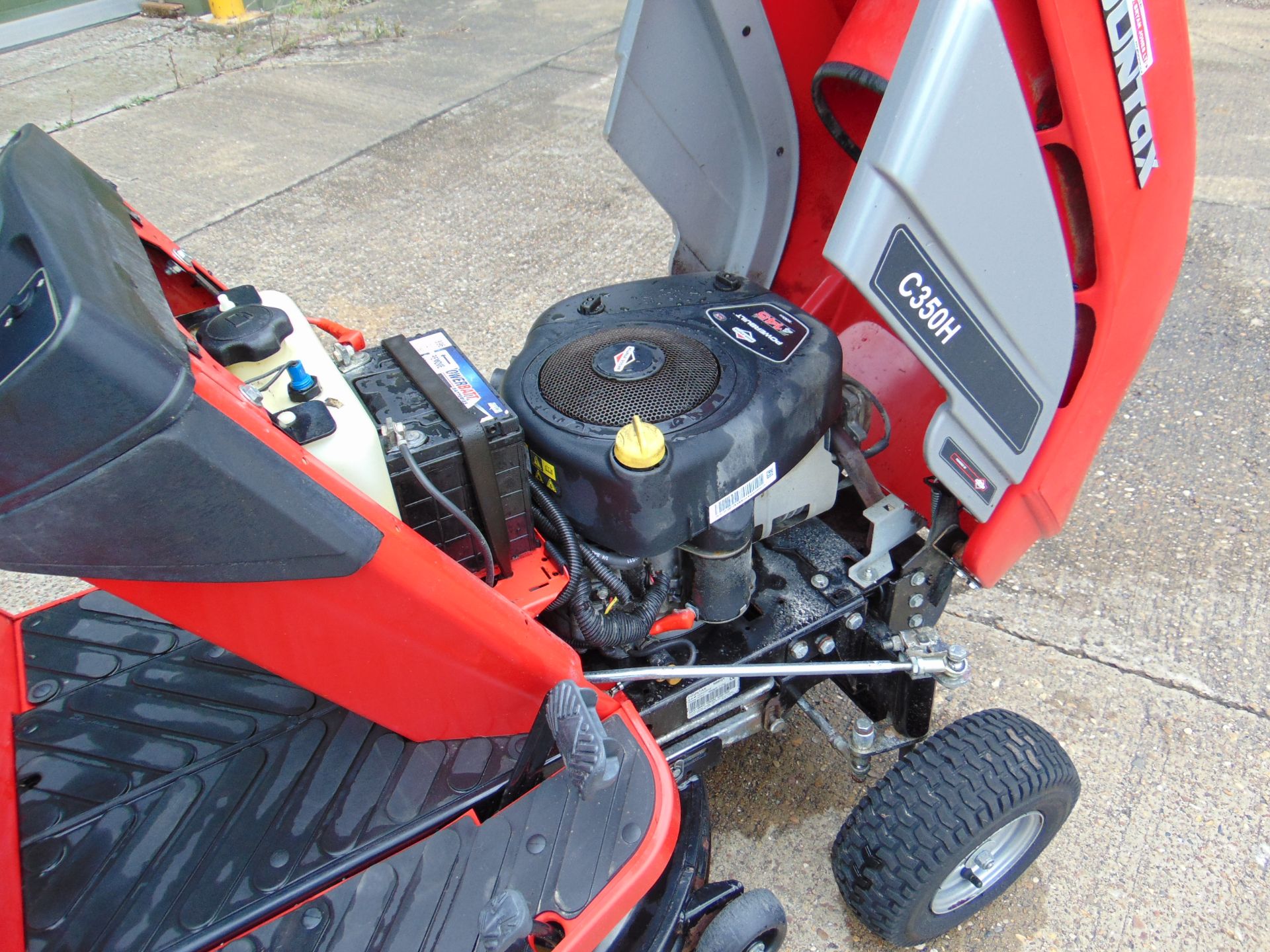 Countax 350H Ride on Mower c/w Collector etc - Image 15 of 17