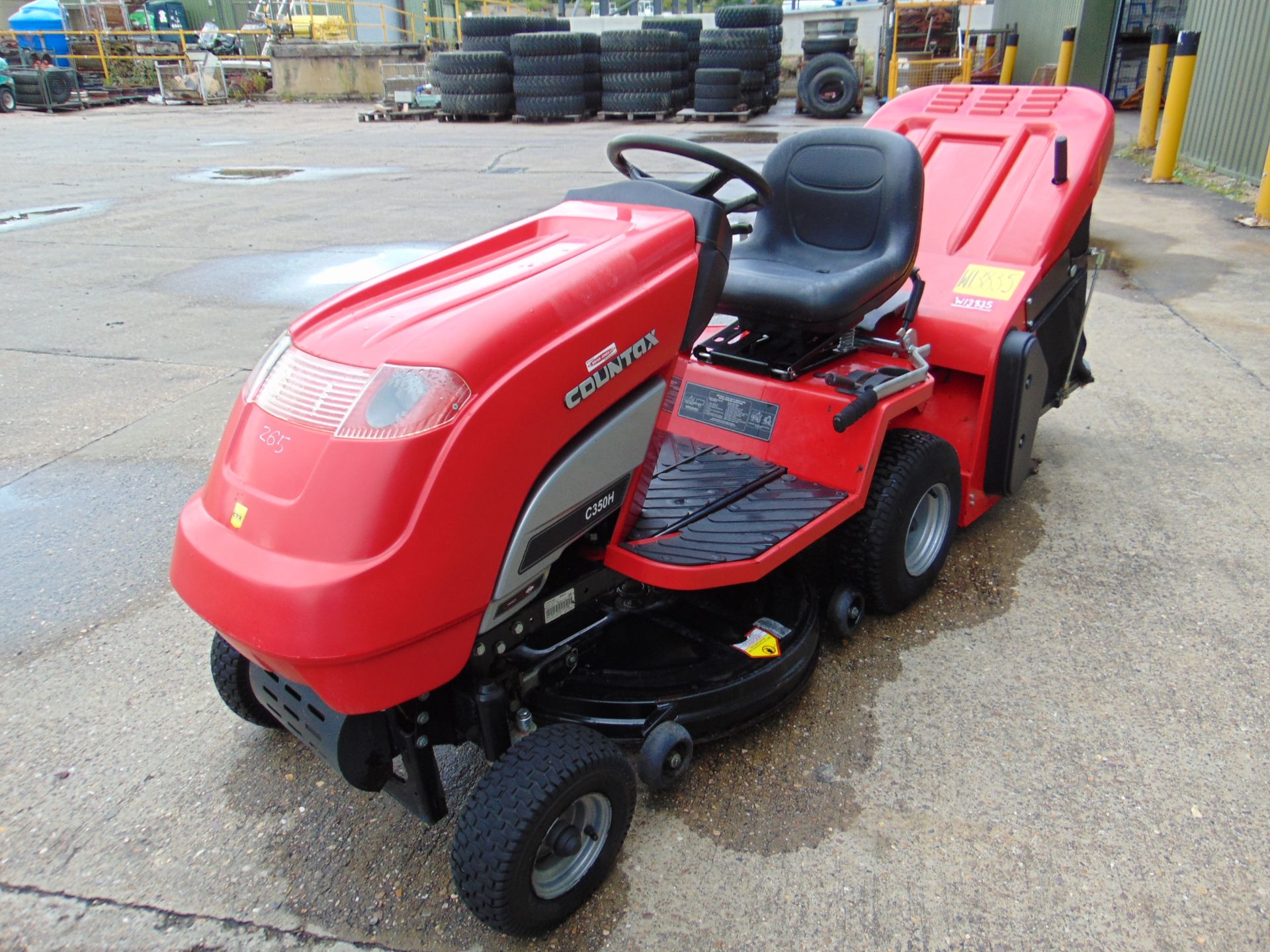 Countax 350H Ride on Mower c/w Collector etc - Image 4 of 17