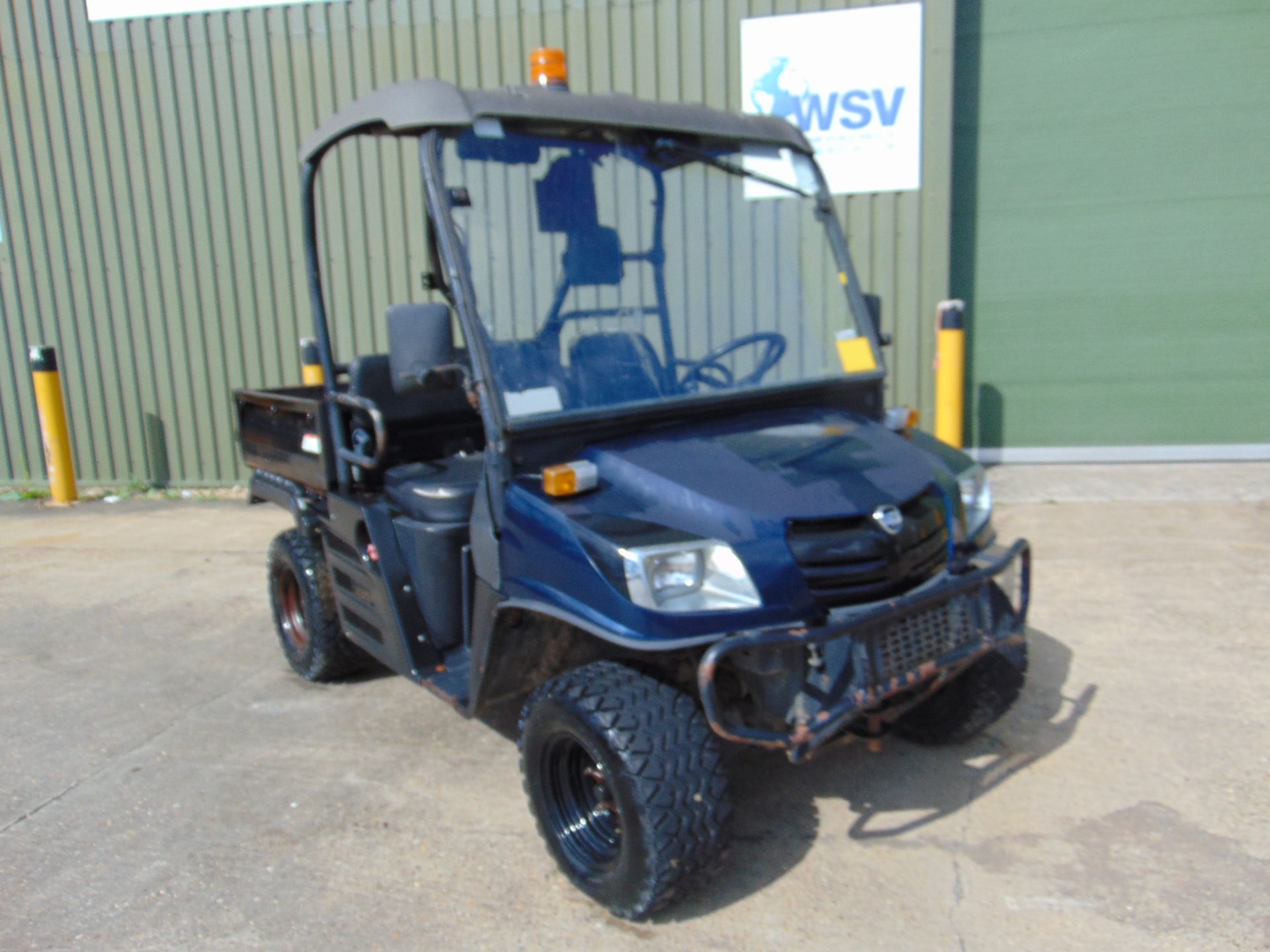 2014 Cushman XD1600 4x4 Diesel Utility Vehicle Showing 1198 hrs - Image 2 of 18