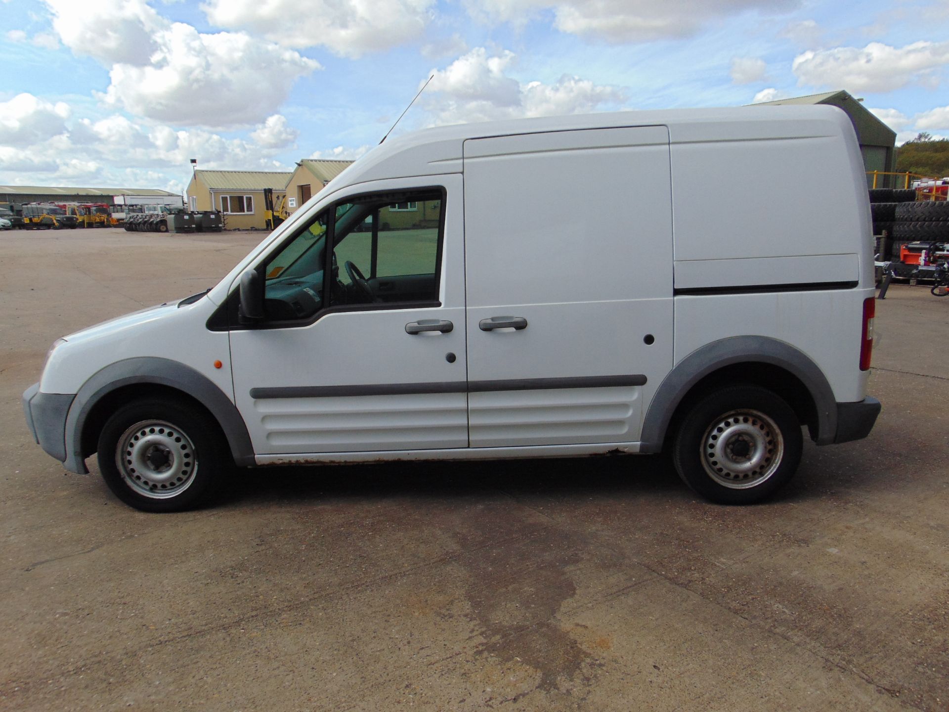 2007 Ford Transit Connect T230L Panel Van ONLY 57,737 MILES! - Image 5 of 28