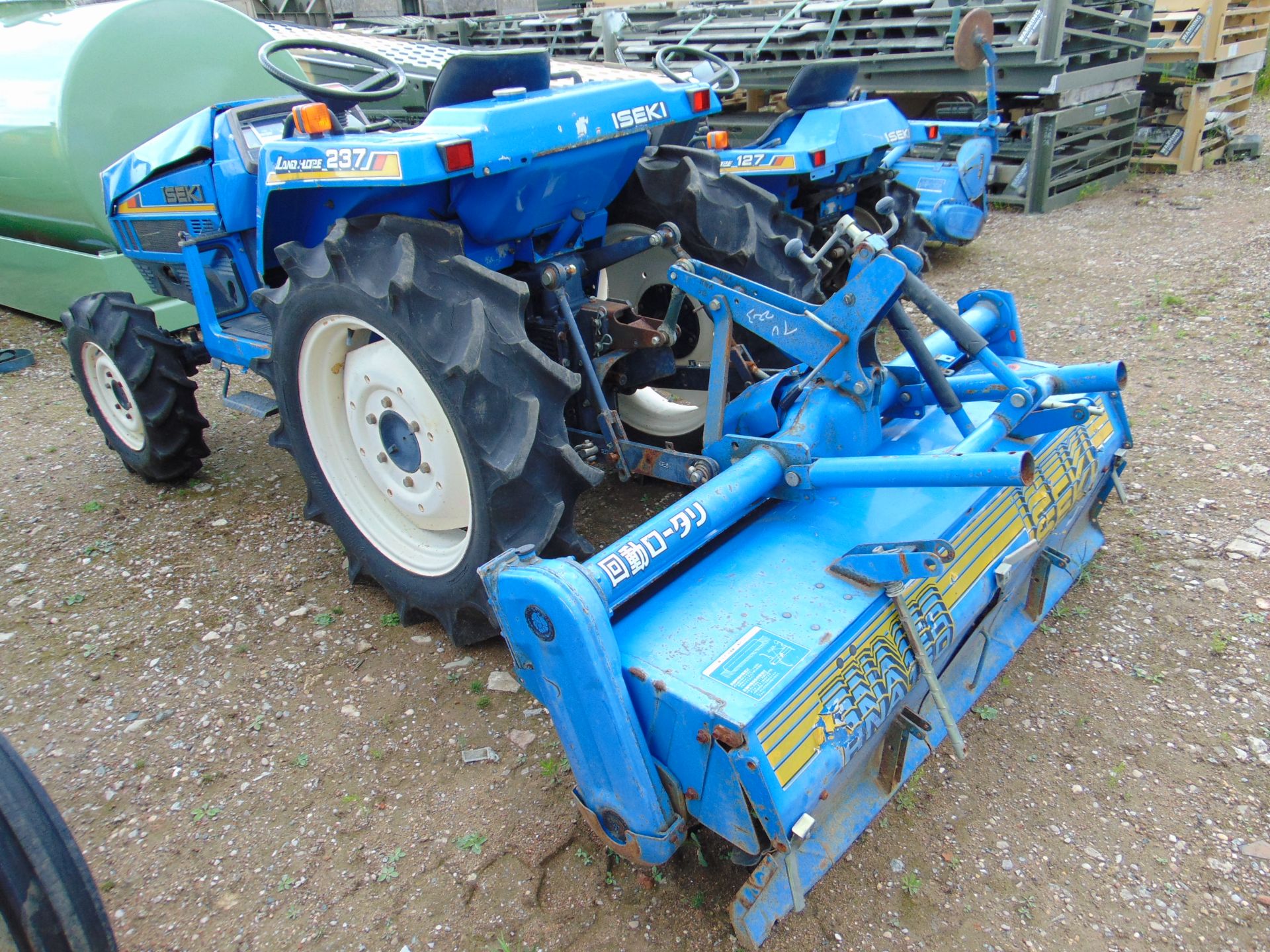 Iseki Landhope 237 4WD Compact Tractor c/w Rotovator ONLY 899 HOURS! - Image 3 of 11