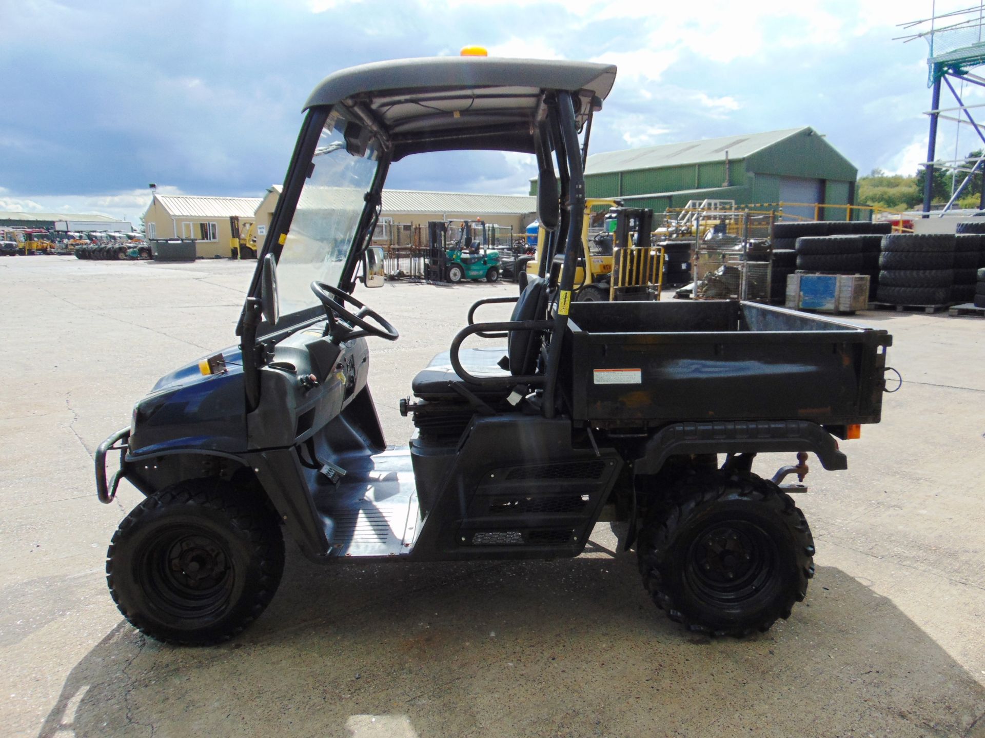 2014 Cushman XD1600 4x4 Diesel Utility Vehicle Showing 1198 hrs - Image 5 of 18