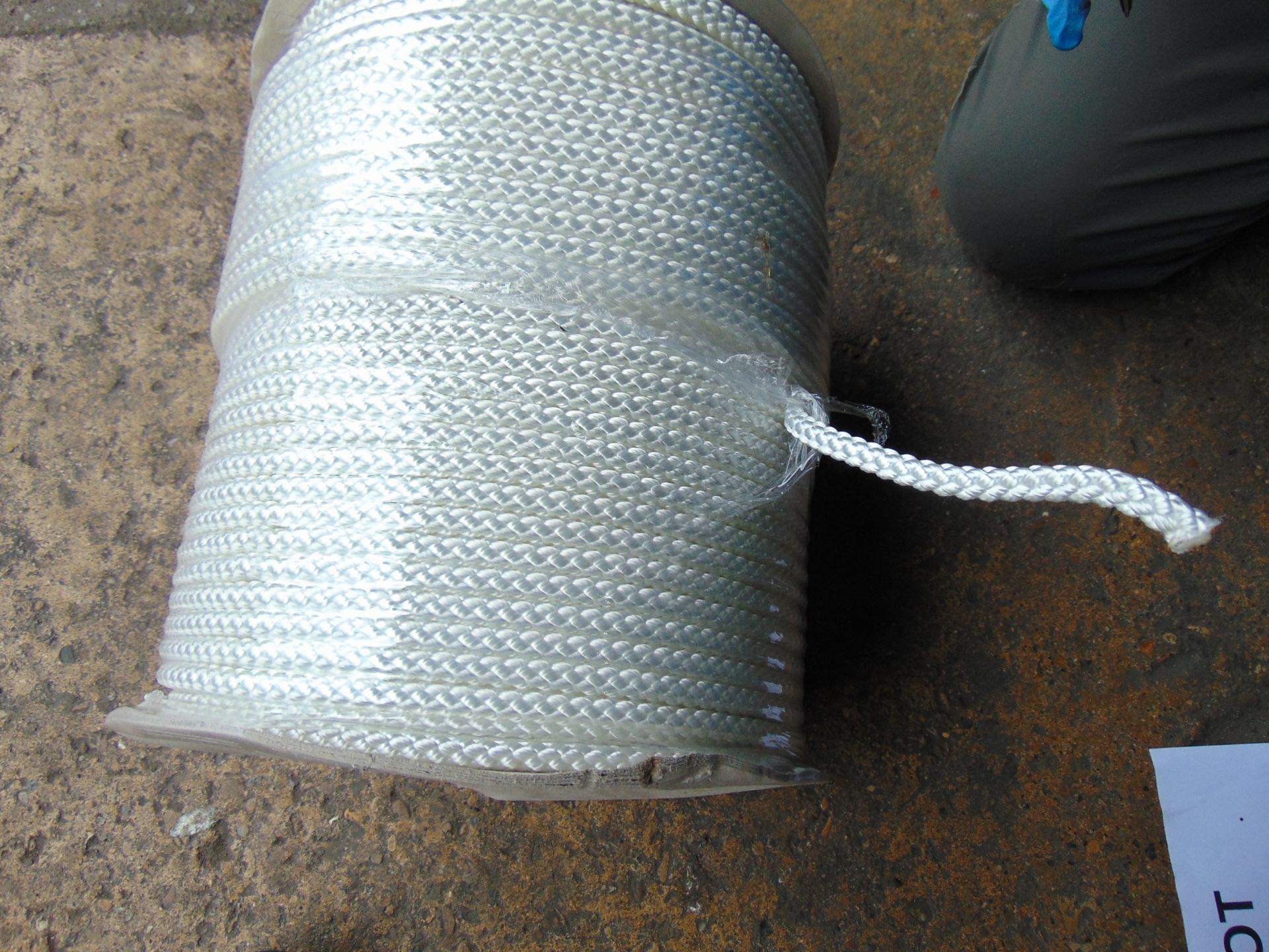 New Unissued Roll of Rope Type 22 Fibrous Length 48 metres 12kg - Image 4 of 6