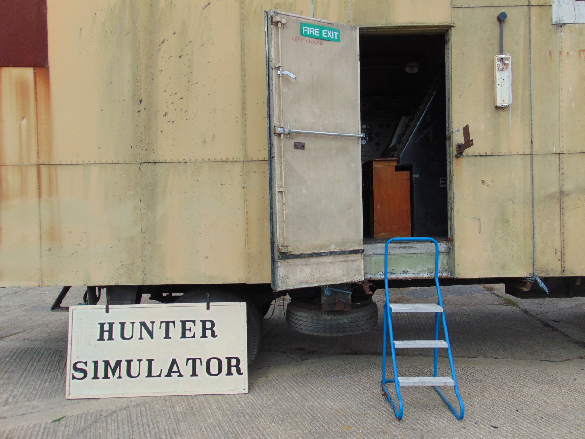 Very Rare Hunter Training Simulator from the RAF - Image 42 of 48