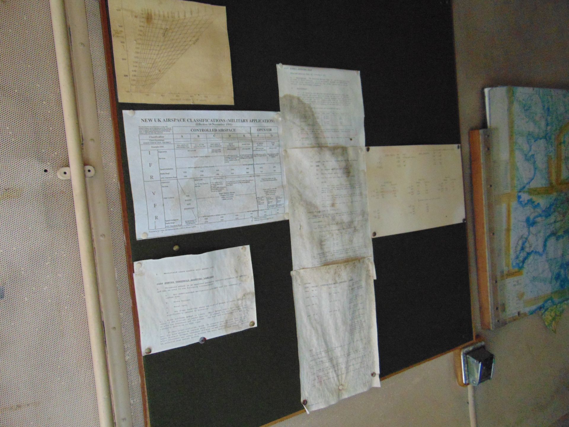 Very Rare Hunter Training Simulator from the RAF - Image 11 of 48