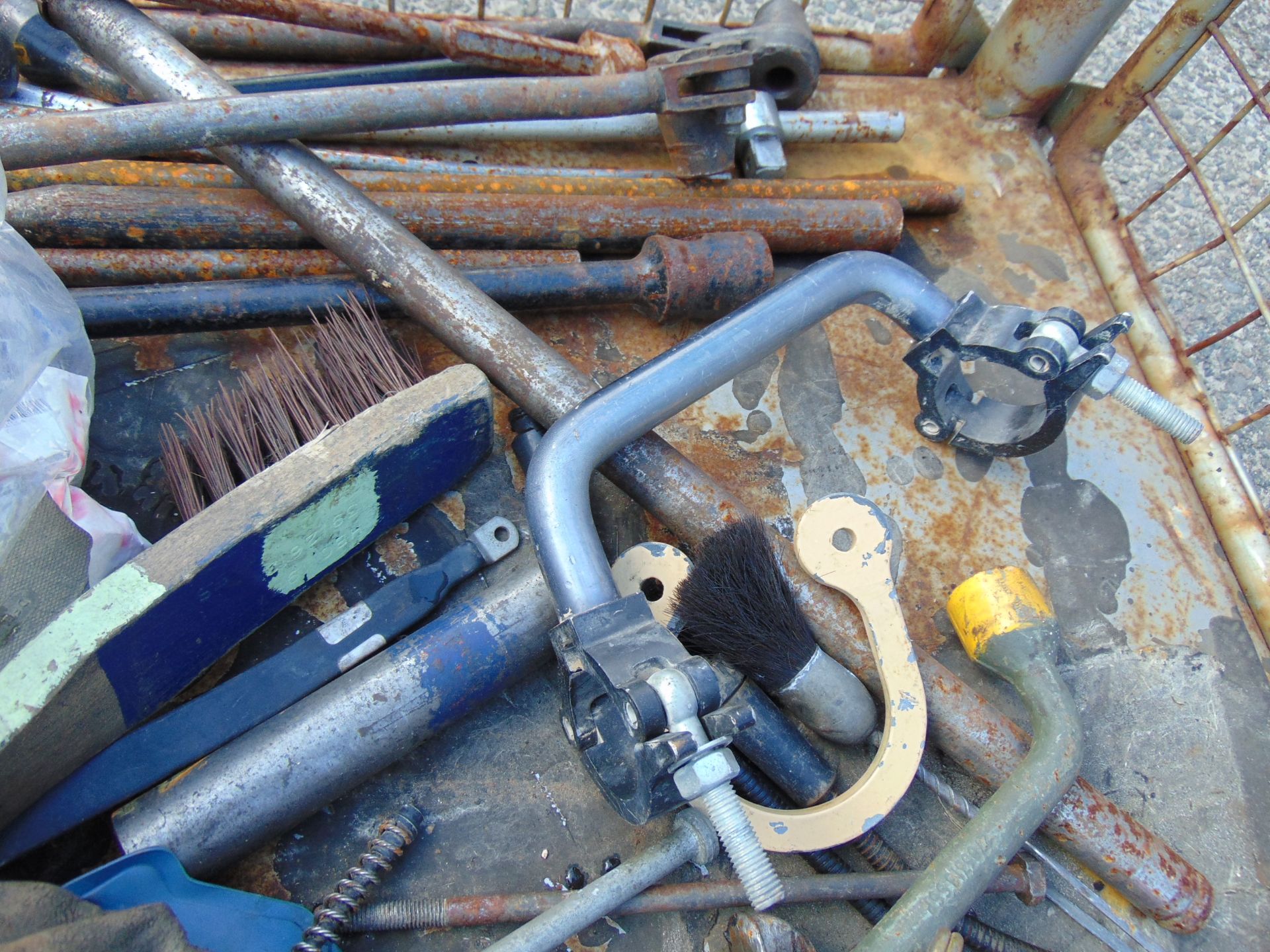 Tools, Track Clamps, Brushes etc - Image 4 of 5