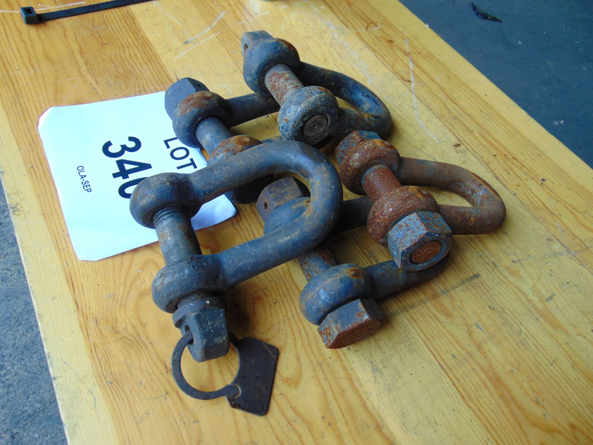 5 x 5 ton D Shackles from MoD - Image 2 of 3