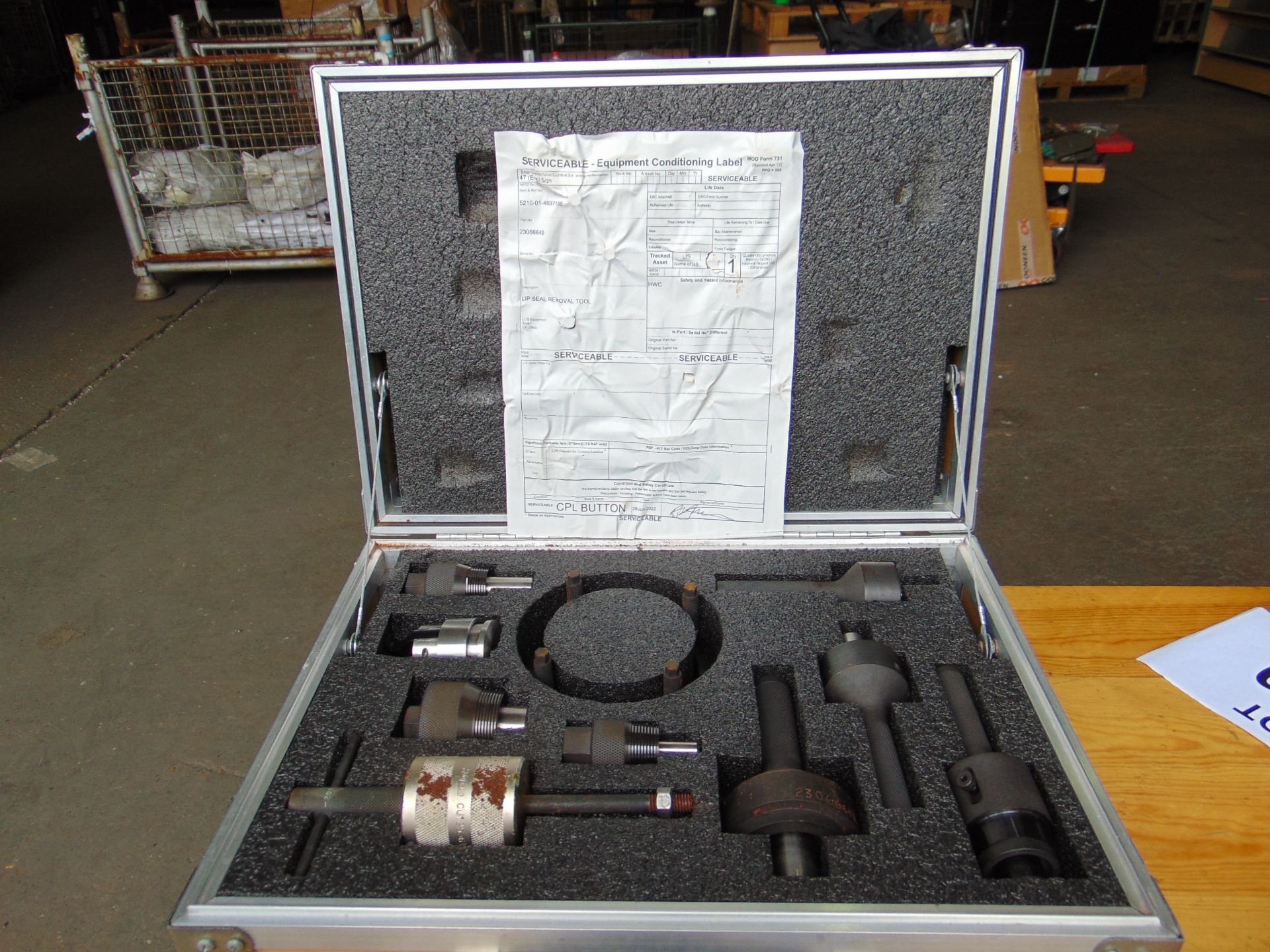 Allison Bearing and Seal Removing Kit in Transit Case - Image 2 of 6