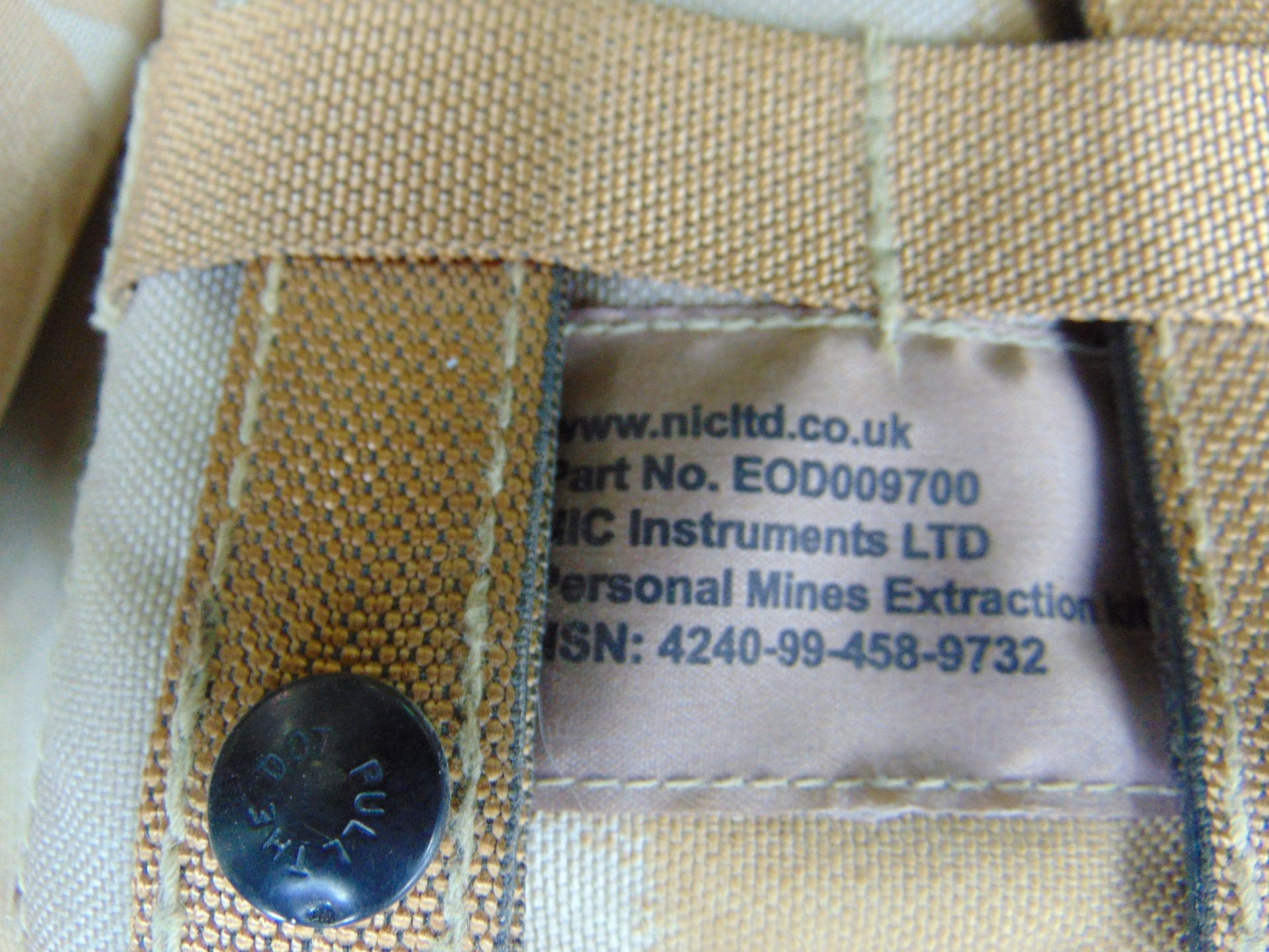 Q 6 British Army Personal Mines Extraction Kits - Image 3 of 4