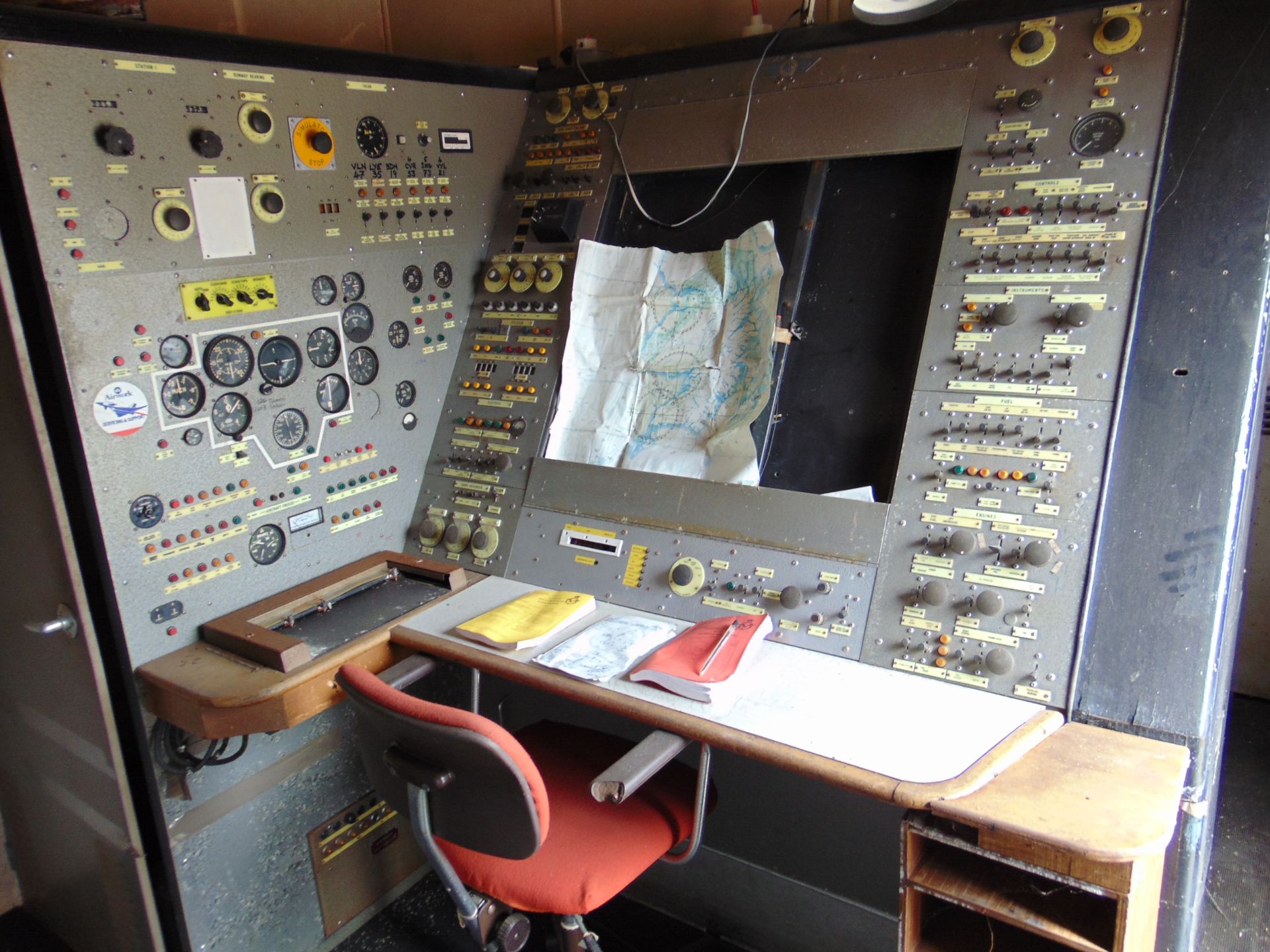 Very Rare Hunter Training Simulator from the RAF - Image 12 of 48