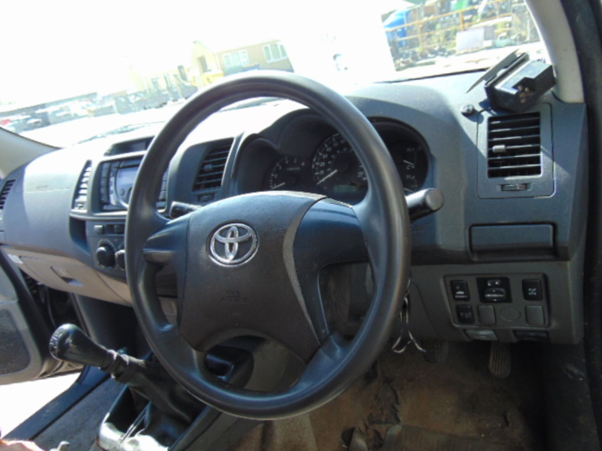 2012 Toyota Hilux HL2 Pick up 4x4 Double Cab with Truckman Hard Top - Image 26 of 41