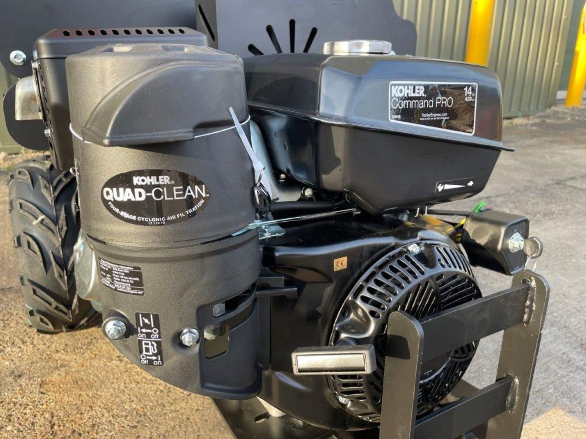 Brand New & Unused Armstrong DR-GS-15SF Electric start, Petrol Powered Hydraulic feed Wood Chipper - Bild 17 aus 23
