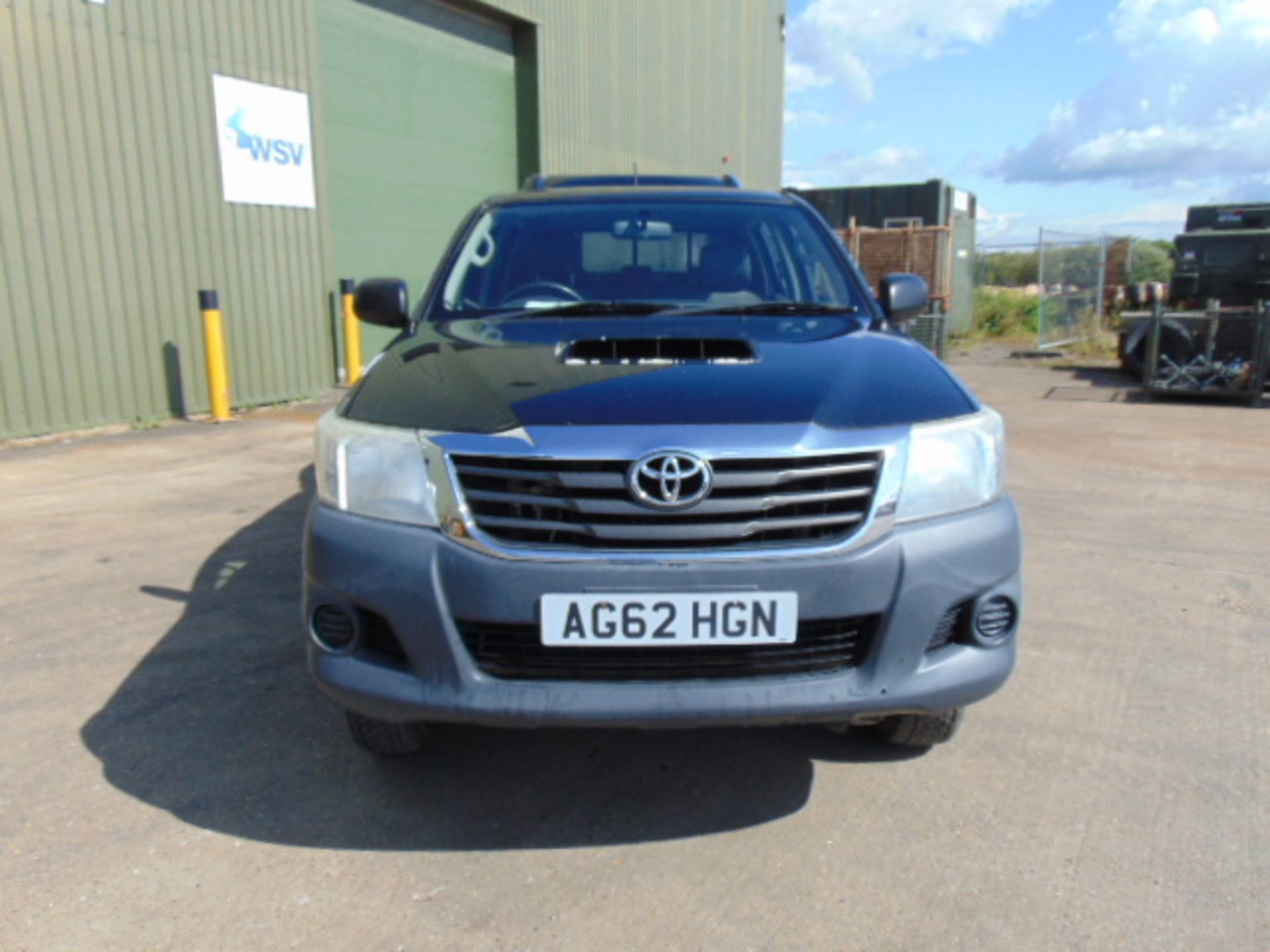 2012 Toyota Hilux HL2 Pick up 4x4 Double Cab with Truckman Hard Top - Image 2 of 41