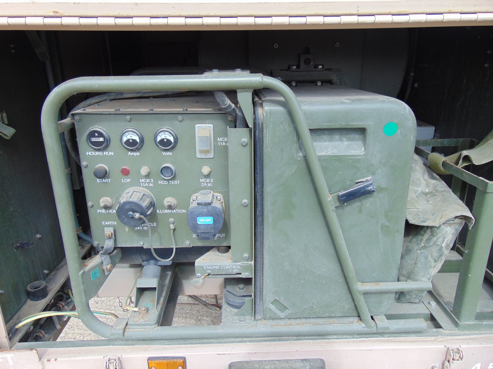 Moskit Single Axle Self Contained Airfield Lighting System c/w 2 x Onboard Generators - Image 8 of 20