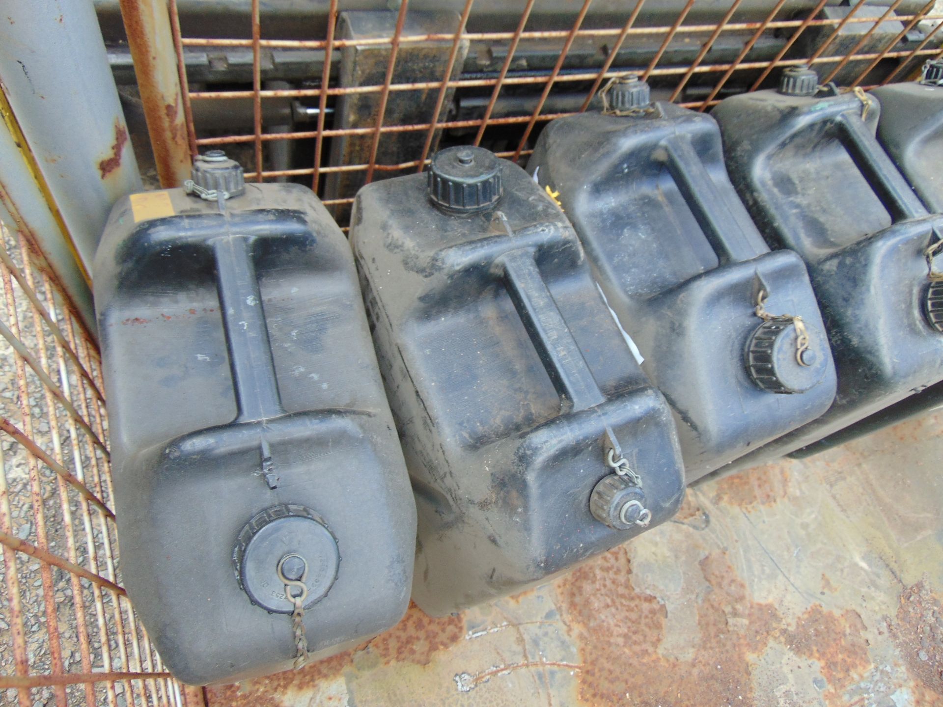 6 x Water 5 Gall Jerry Cans MoD Stock - Image 2 of 5