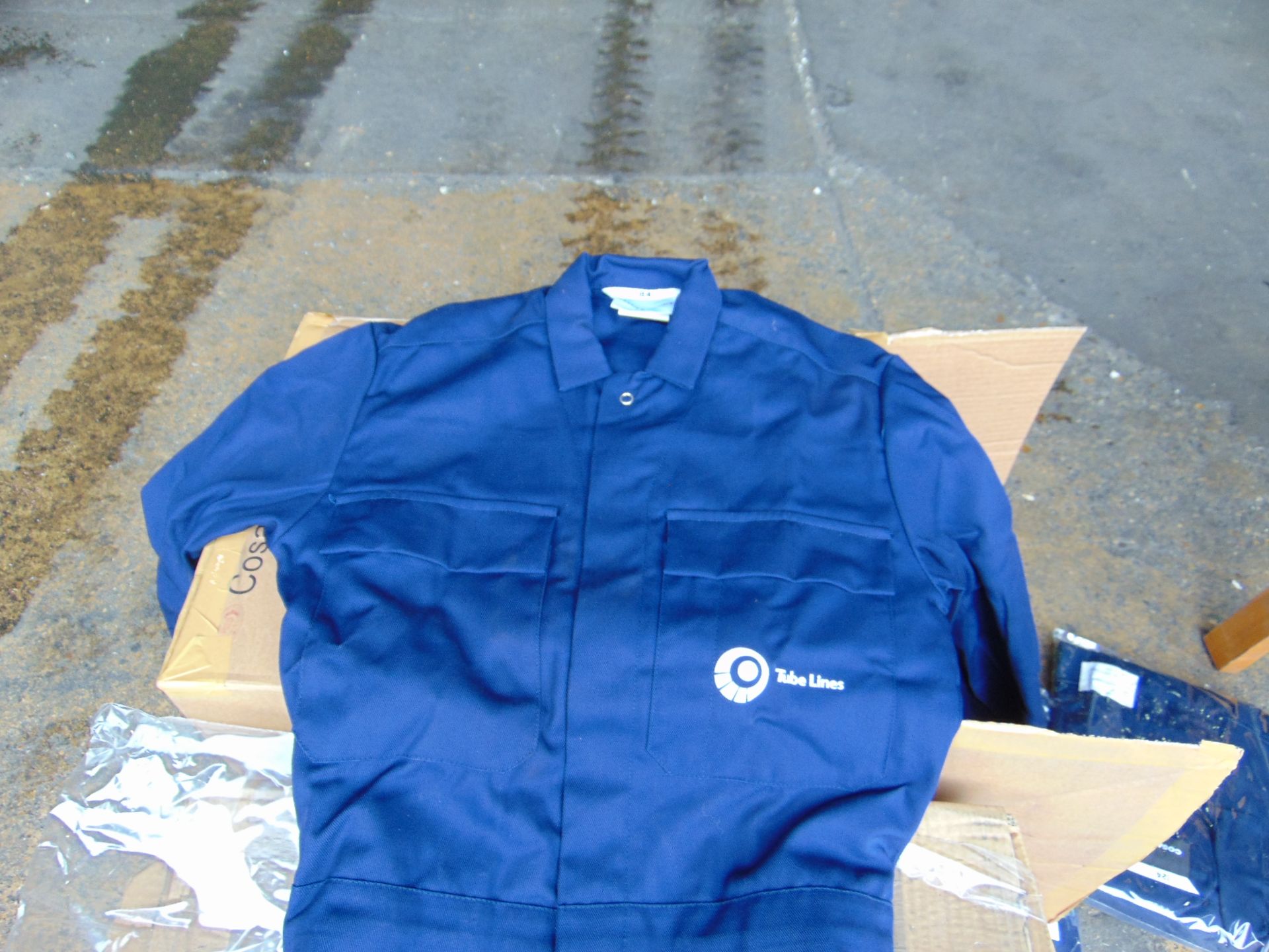 Q 40 New Unissued NAVY Engineers Coveralls (2 x Boxes) - Image 4 of 5