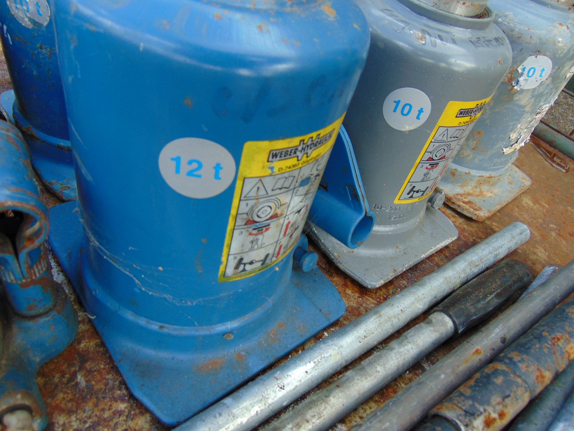 10 x 10 & 12 Tonne Hydraulic Bottle Jacks - Image 3 of 3