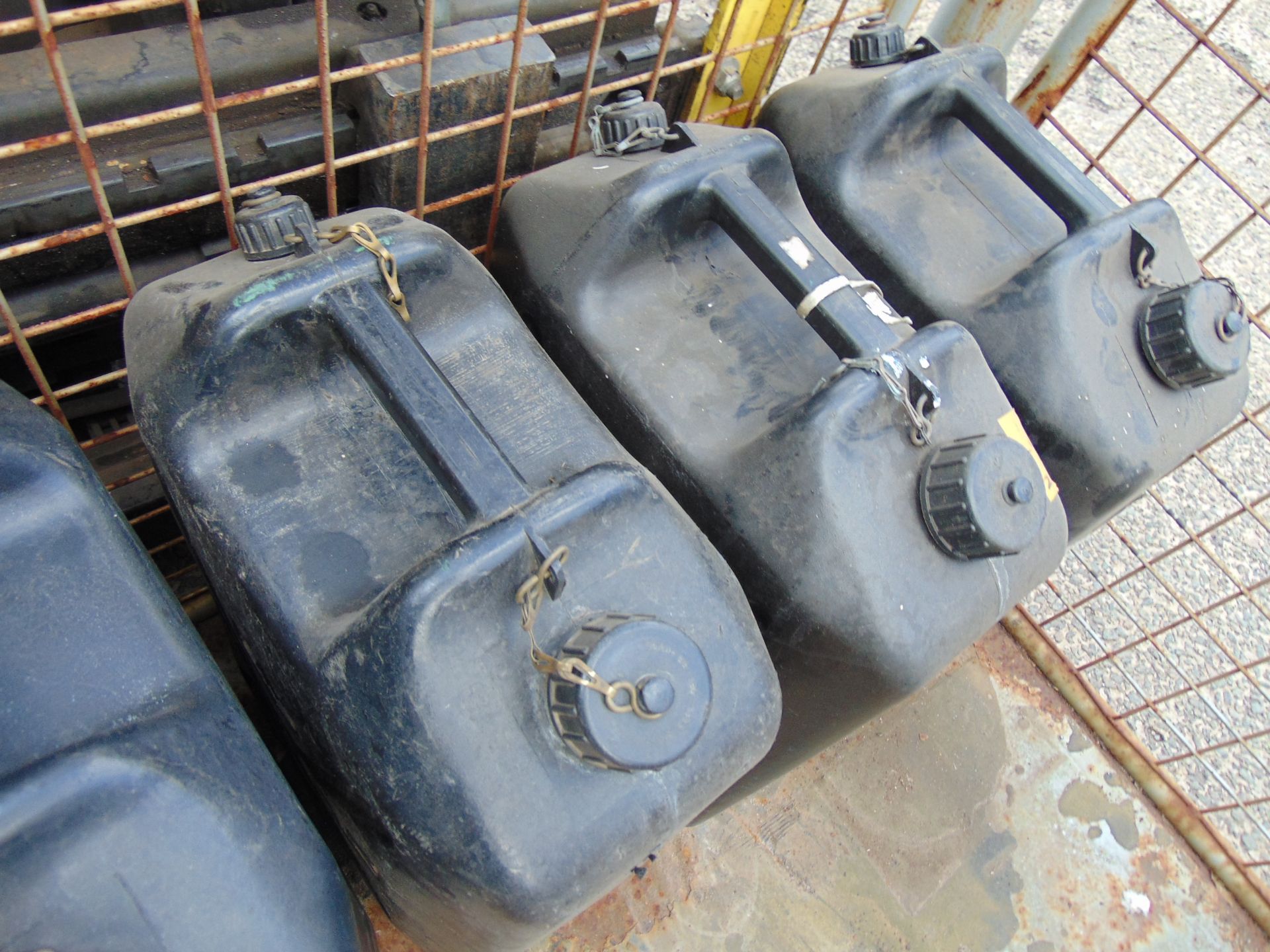 6 x Water 5 Gall Jerry Cans MoD Stock - Image 3 of 5