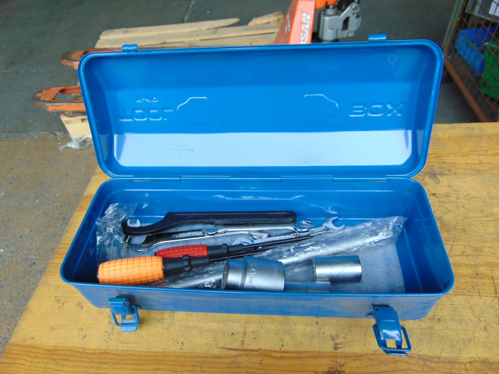 Unissued Vehicle Tool Kit Complete as Shown