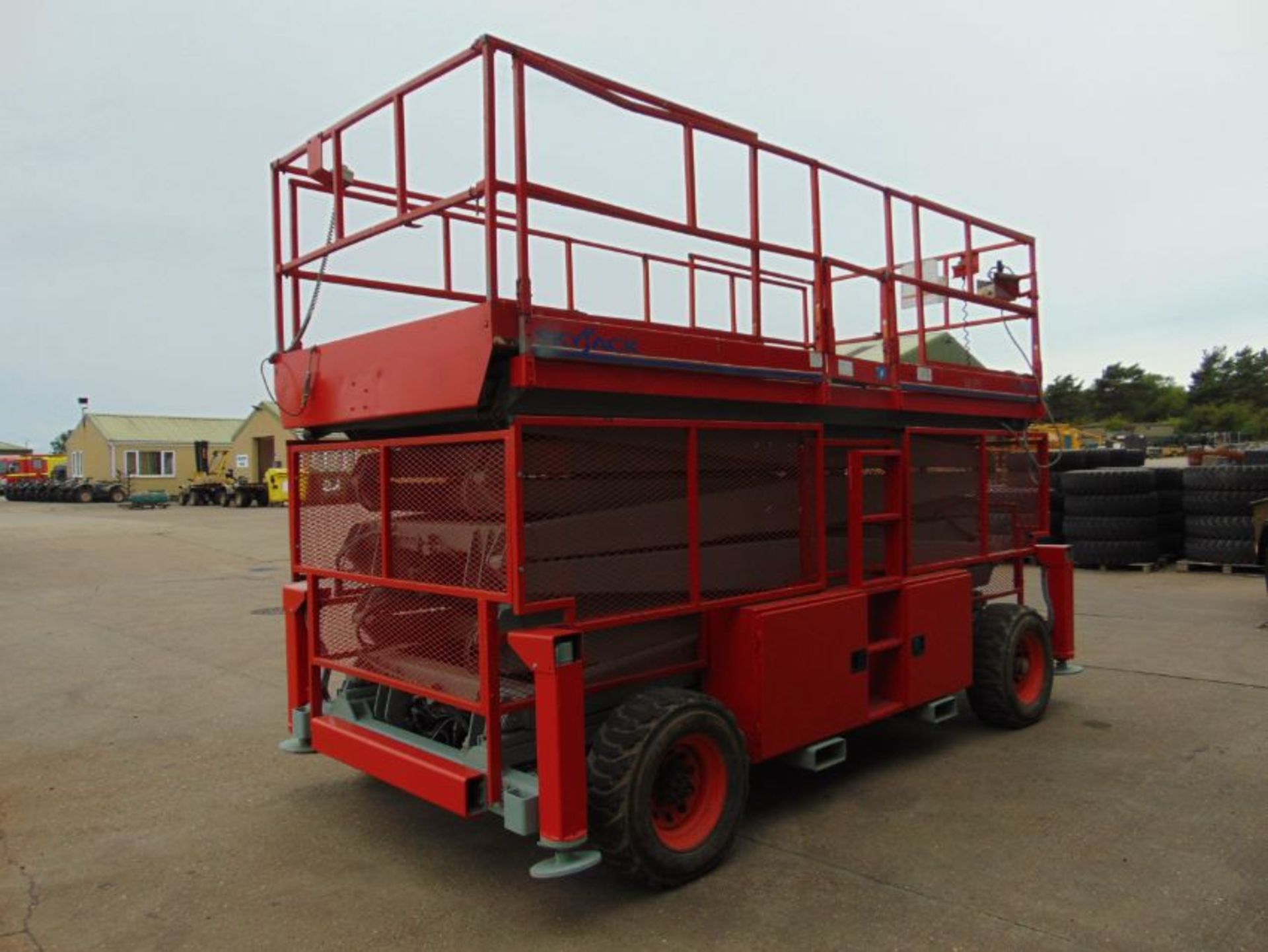 SkyJack SJ9250 Diesel Scissor Lift ONLY 1,184 HOURS - Image 10 of 29