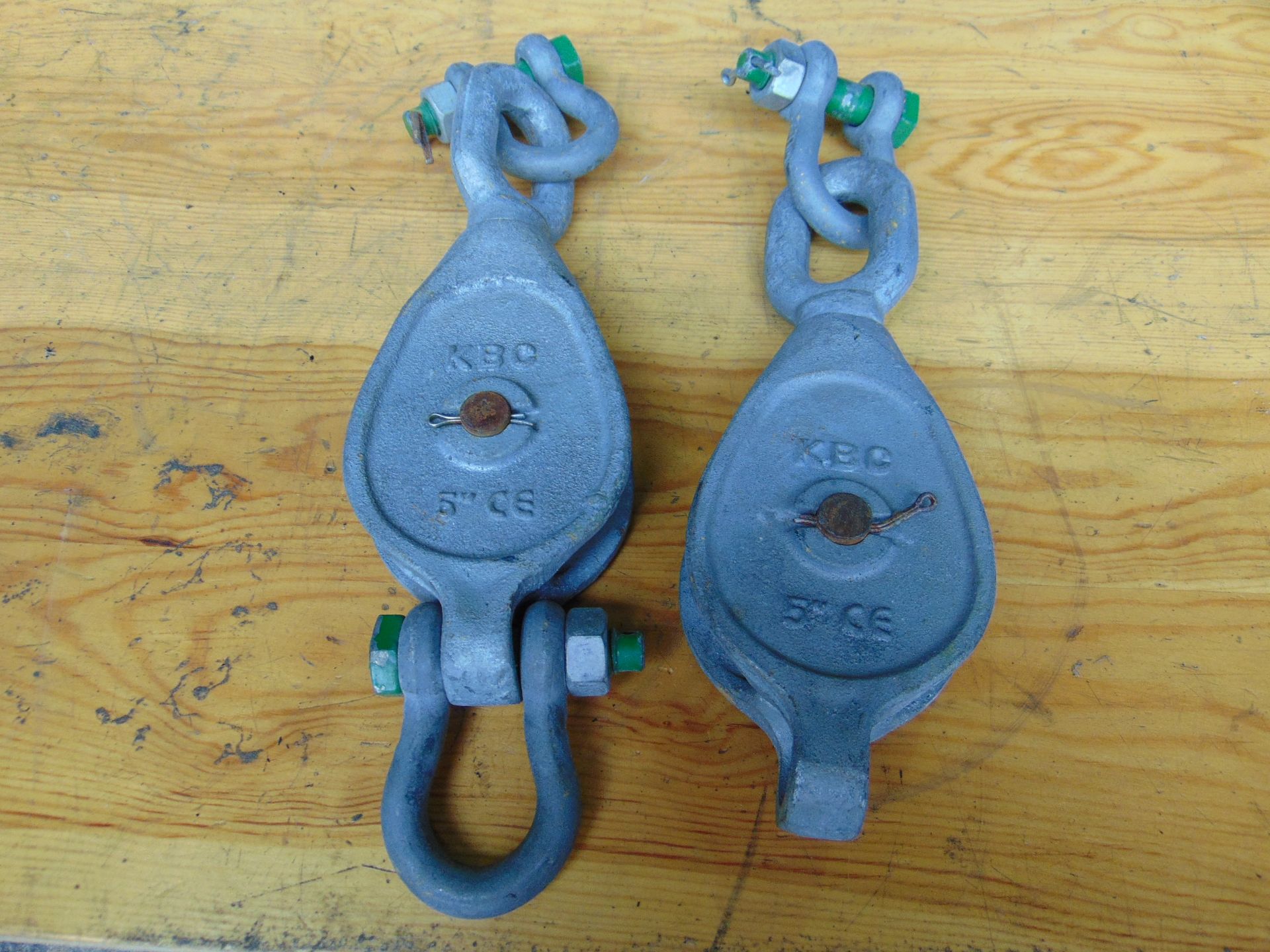 2x Land Rover KBG 5 inch Winching Snatch Blocks and Shackles