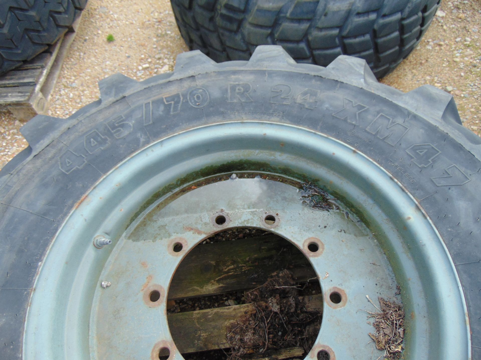 Michelin X 445/70 R 24 XM 47 on Rim - Image 6 of 6