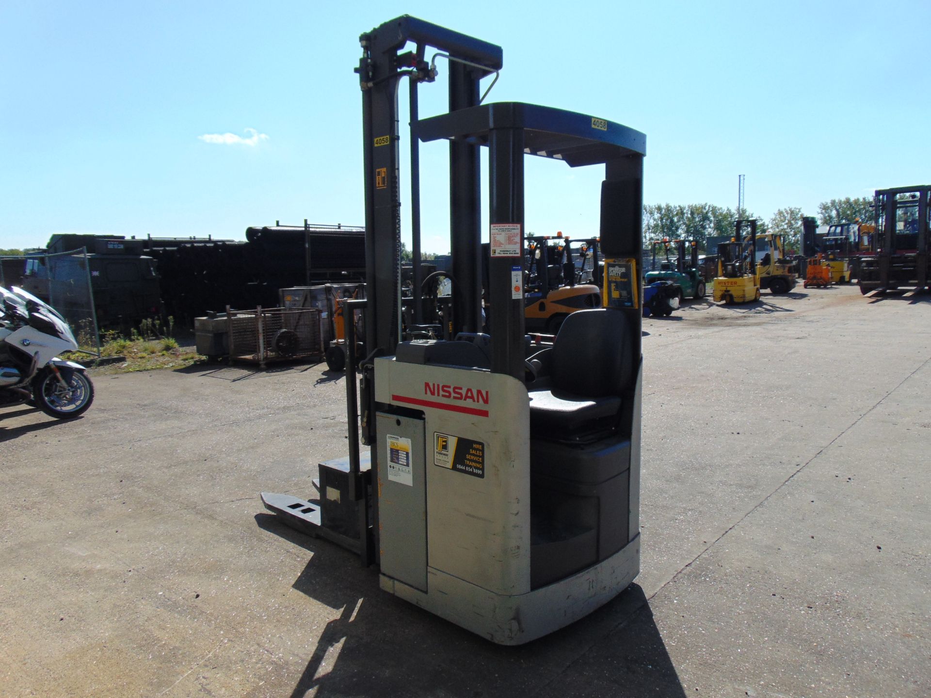 Nissan XSN160 Electric Forklift C/W Charger ONLY 94 HOURS! - Bild 6 aus 21