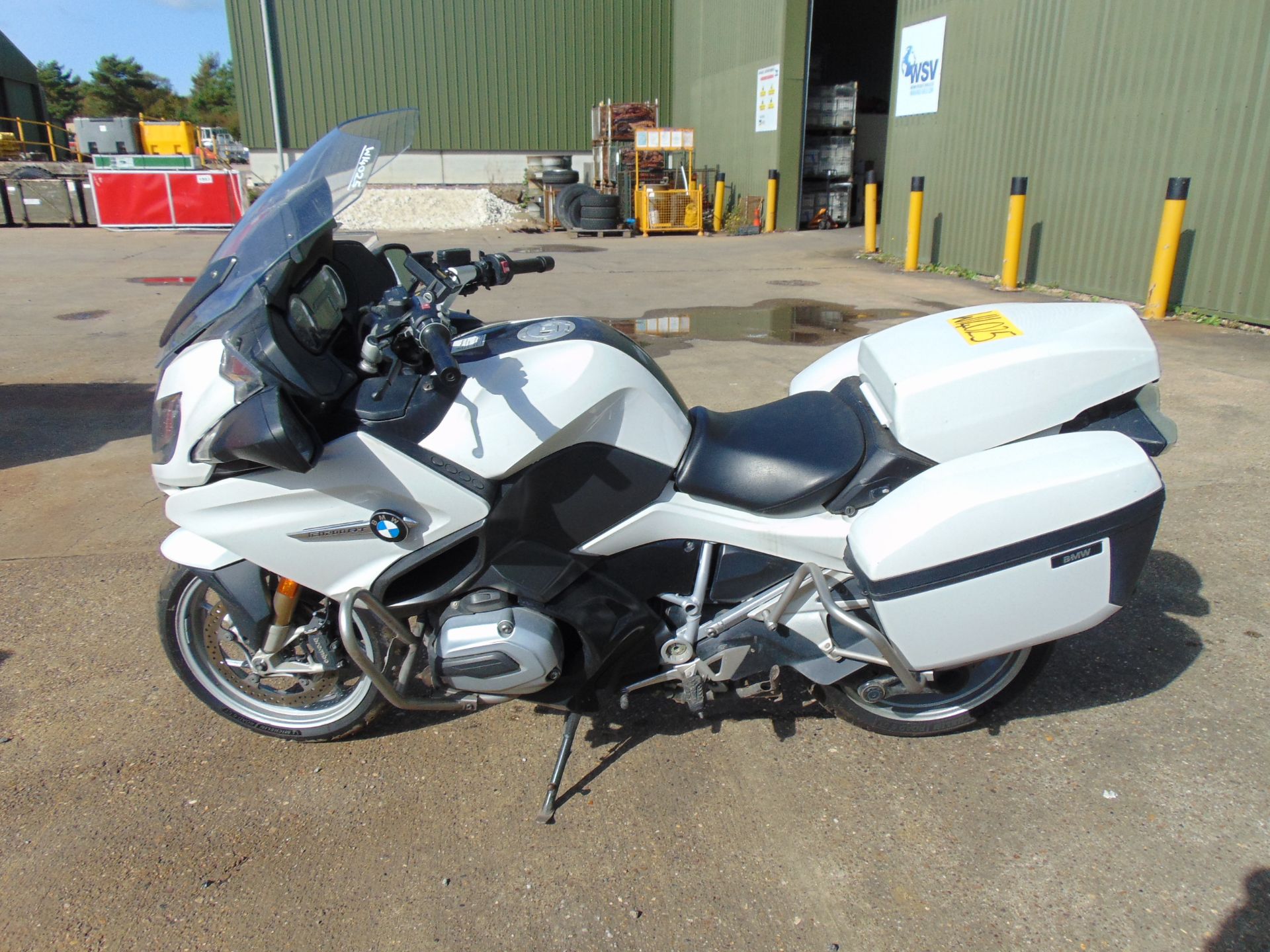 UK Police 2017 BMW R1200RT Motorbike - Image 4 of 17