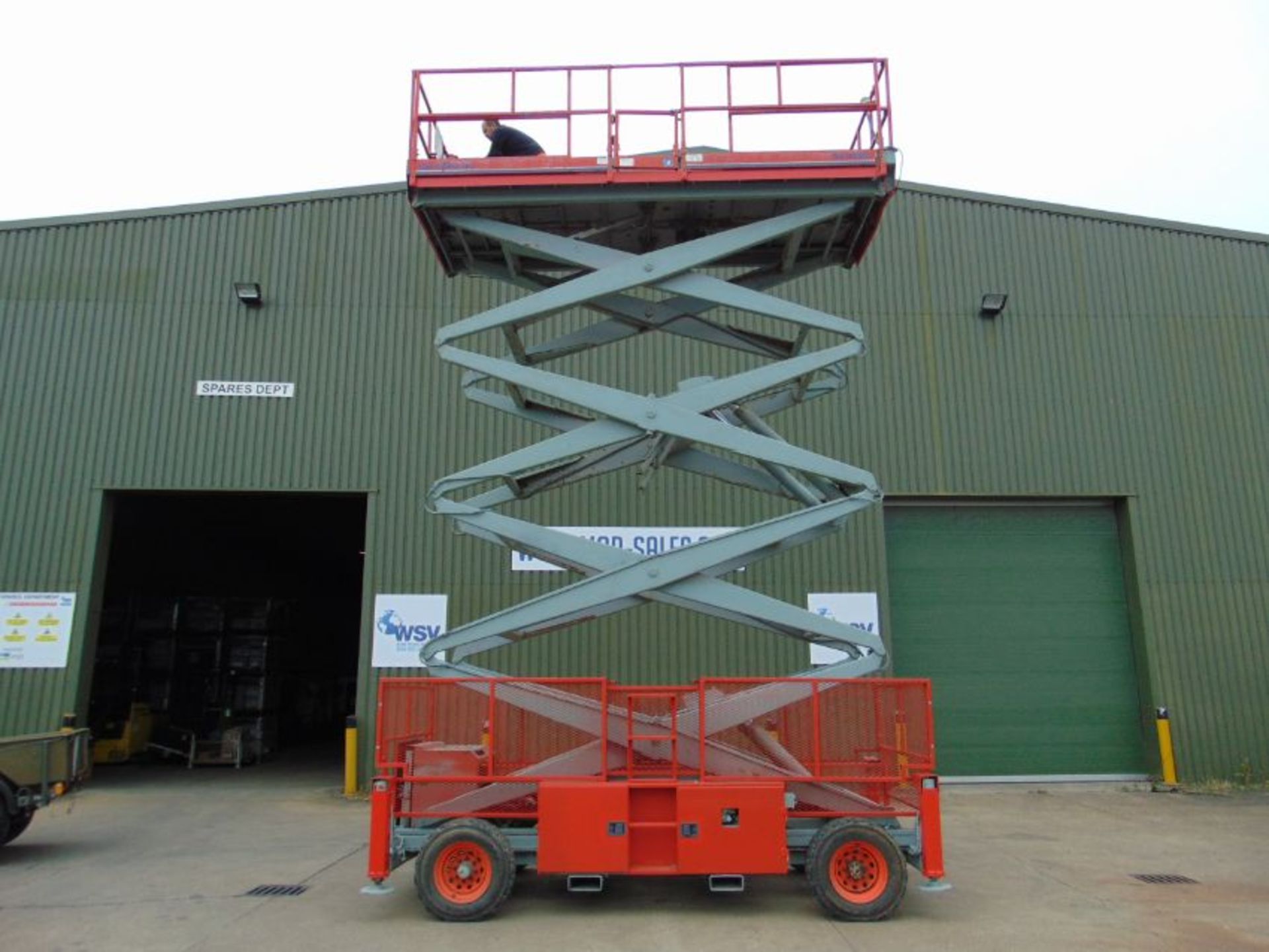 SkyJack SJ9250 Diesel Scissor Lift ONLY 1,184 HOURS - Image 3 of 29