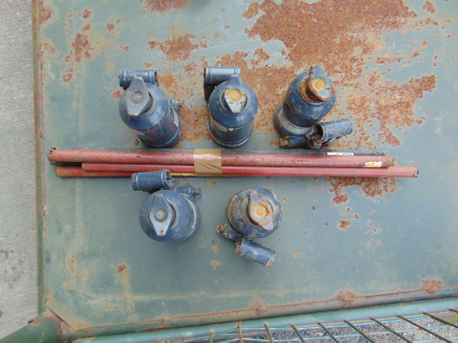 5 x Weber 3 ton Hydraulic Jacks/Handles