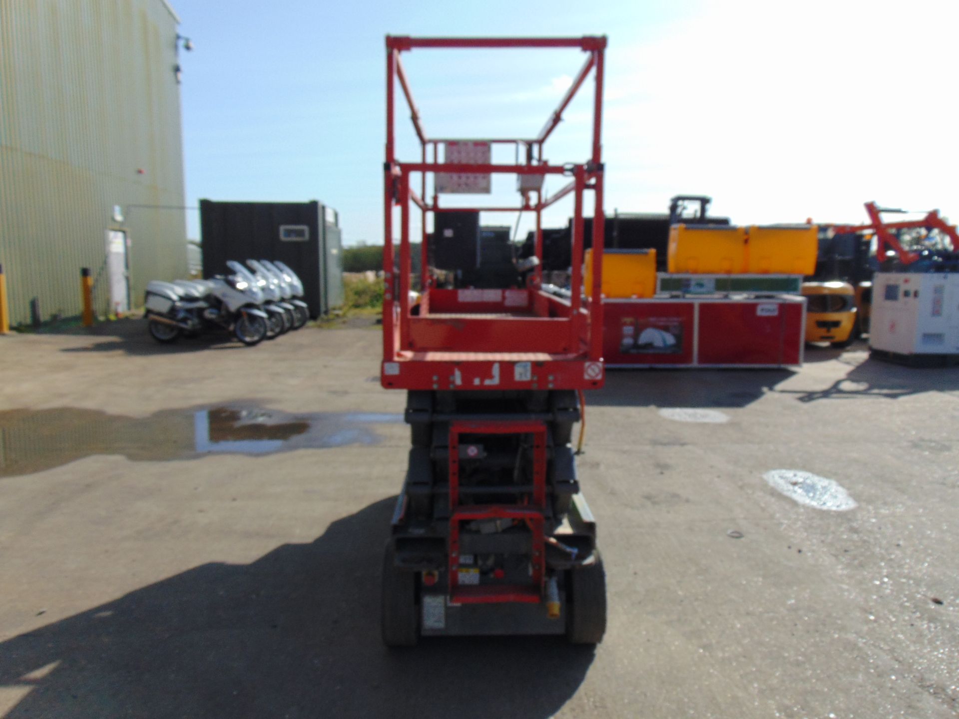 Skyjack SJIII 3226 Electric Scissor Lift Access Platform ONLY 195 Hours! - Image 3 of 17