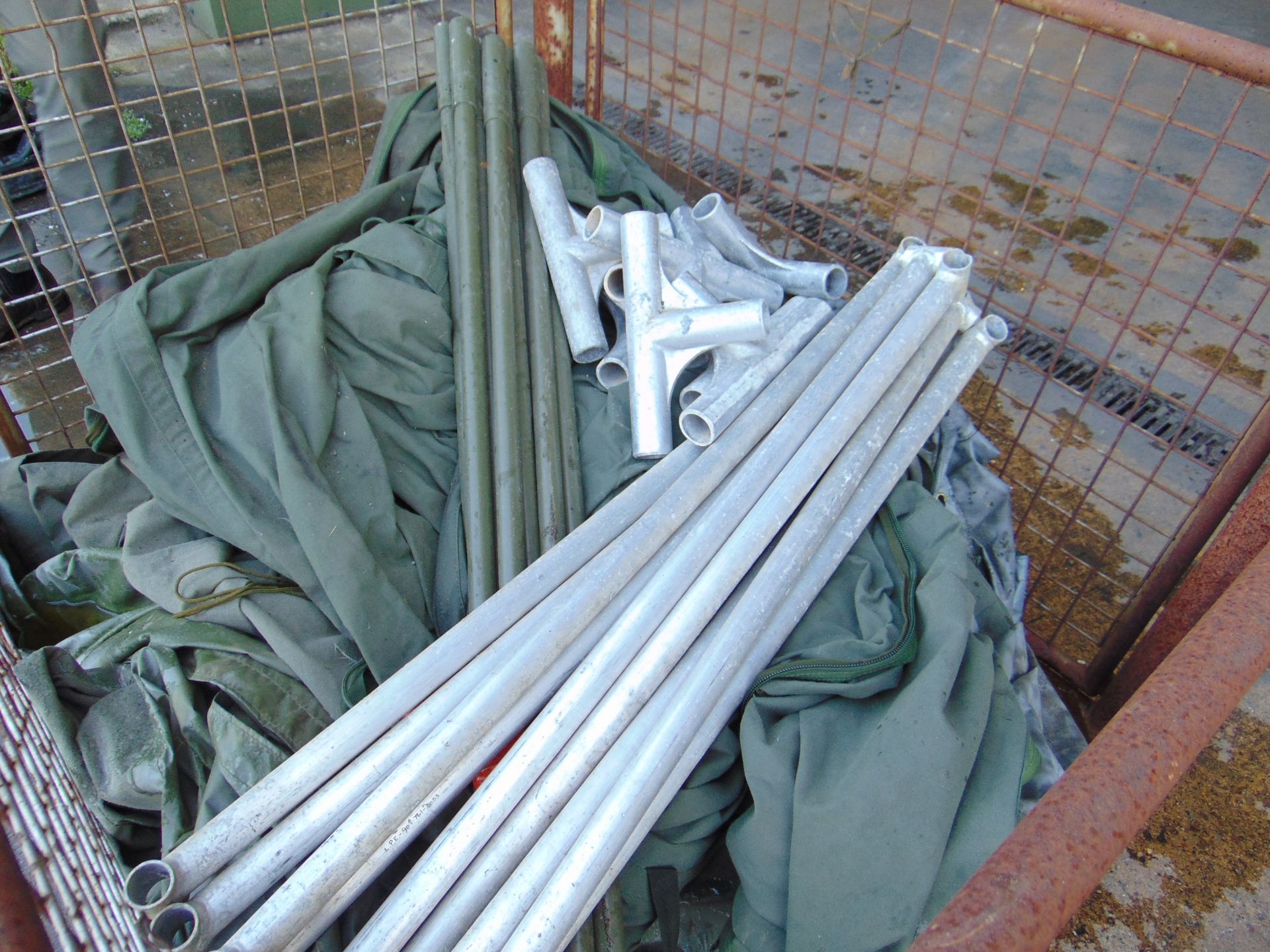 1 x Stillage of British Army Tents, Alloy Poles Angles etc - Bild 3 aus 5